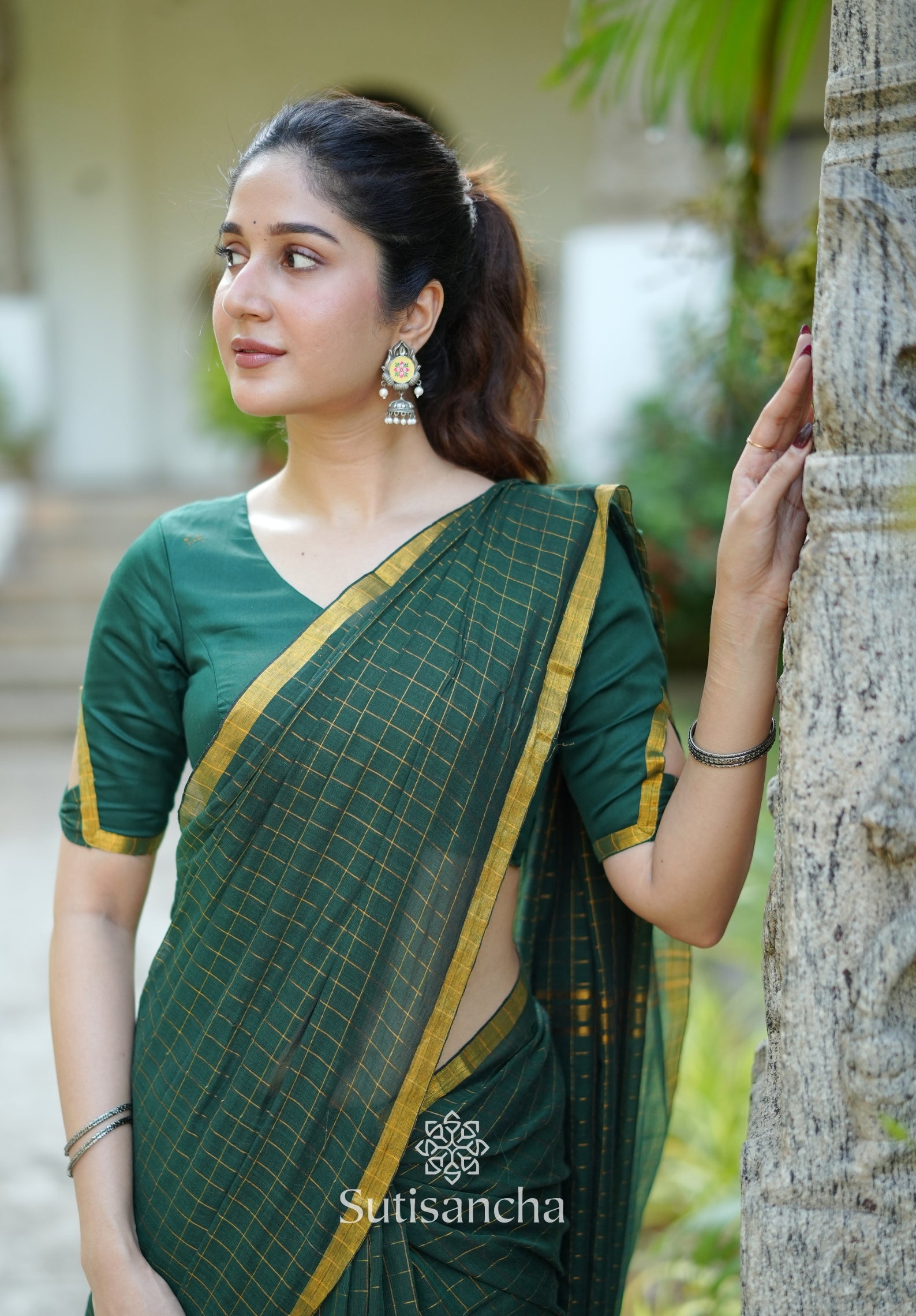 Golden Grid Classic Mul Cotton Saree