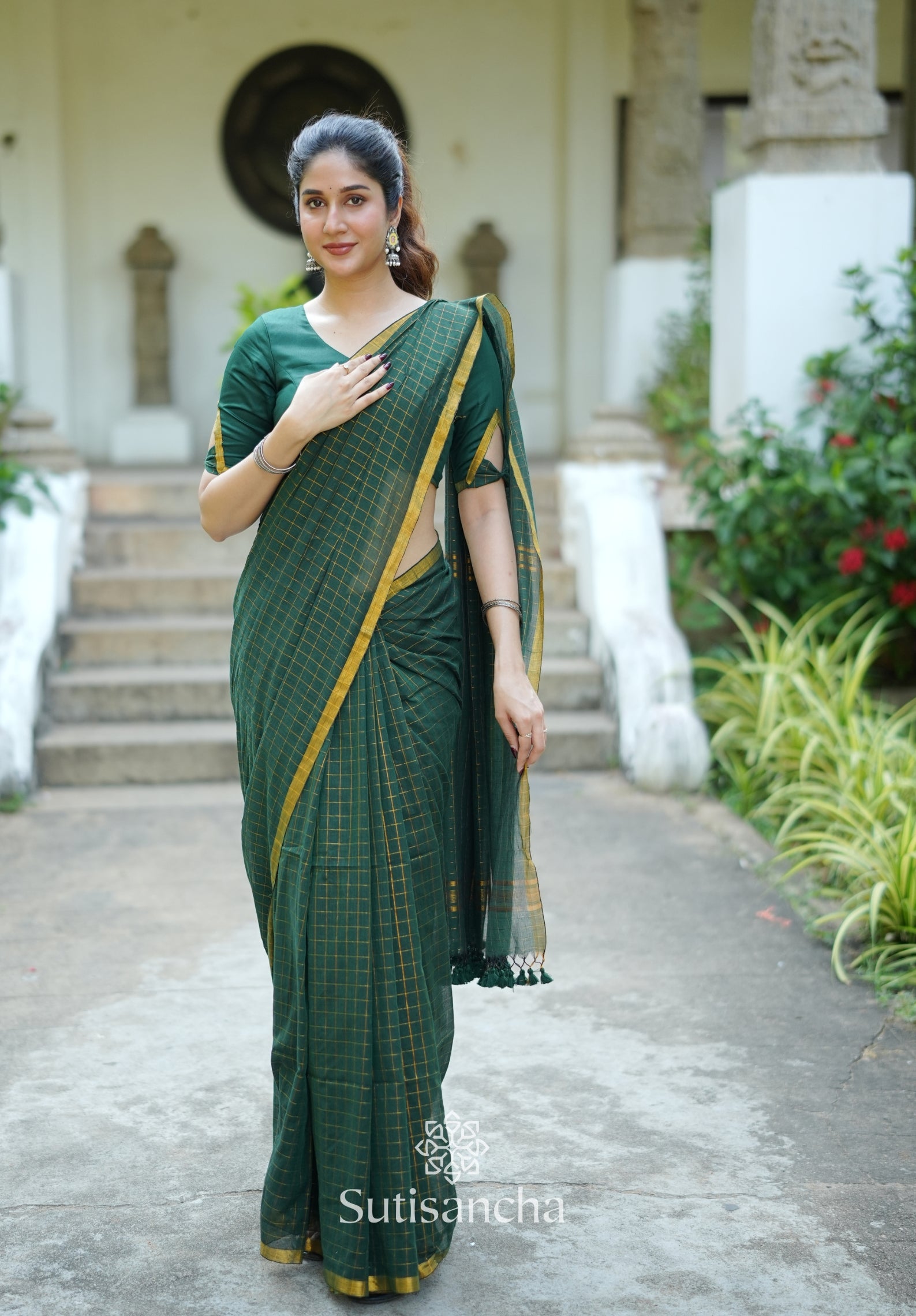 Golden Grid Classic Mul Cotton Saree
