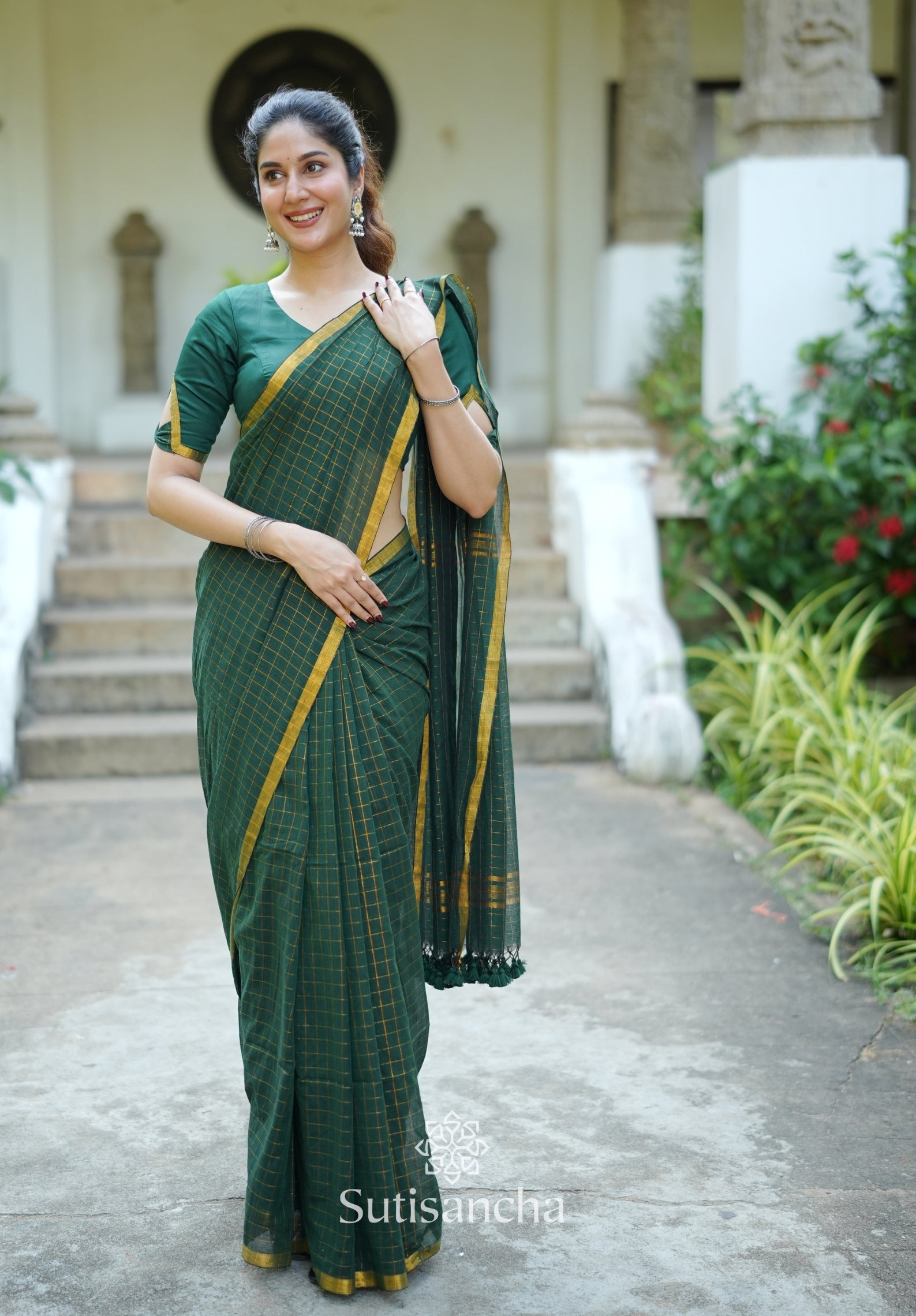 Golden Grid Classic Mul Cotton Saree