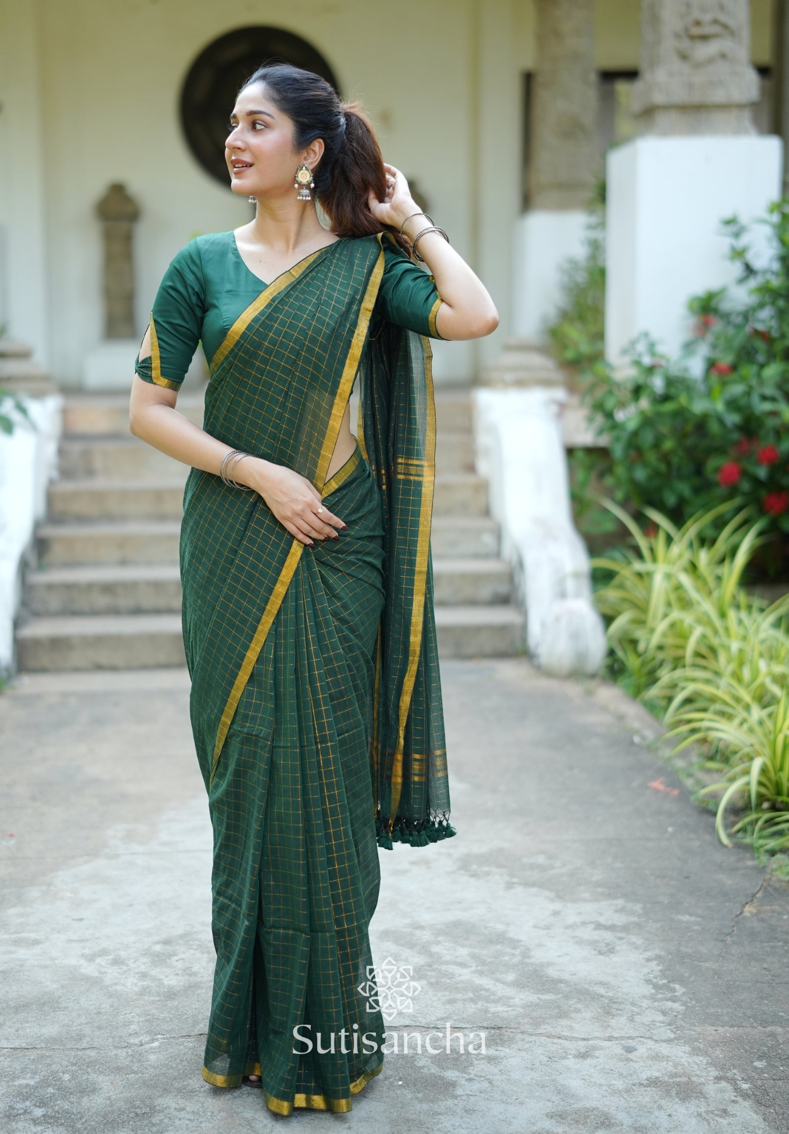 Golden Grid Classic Mul Cotton Saree