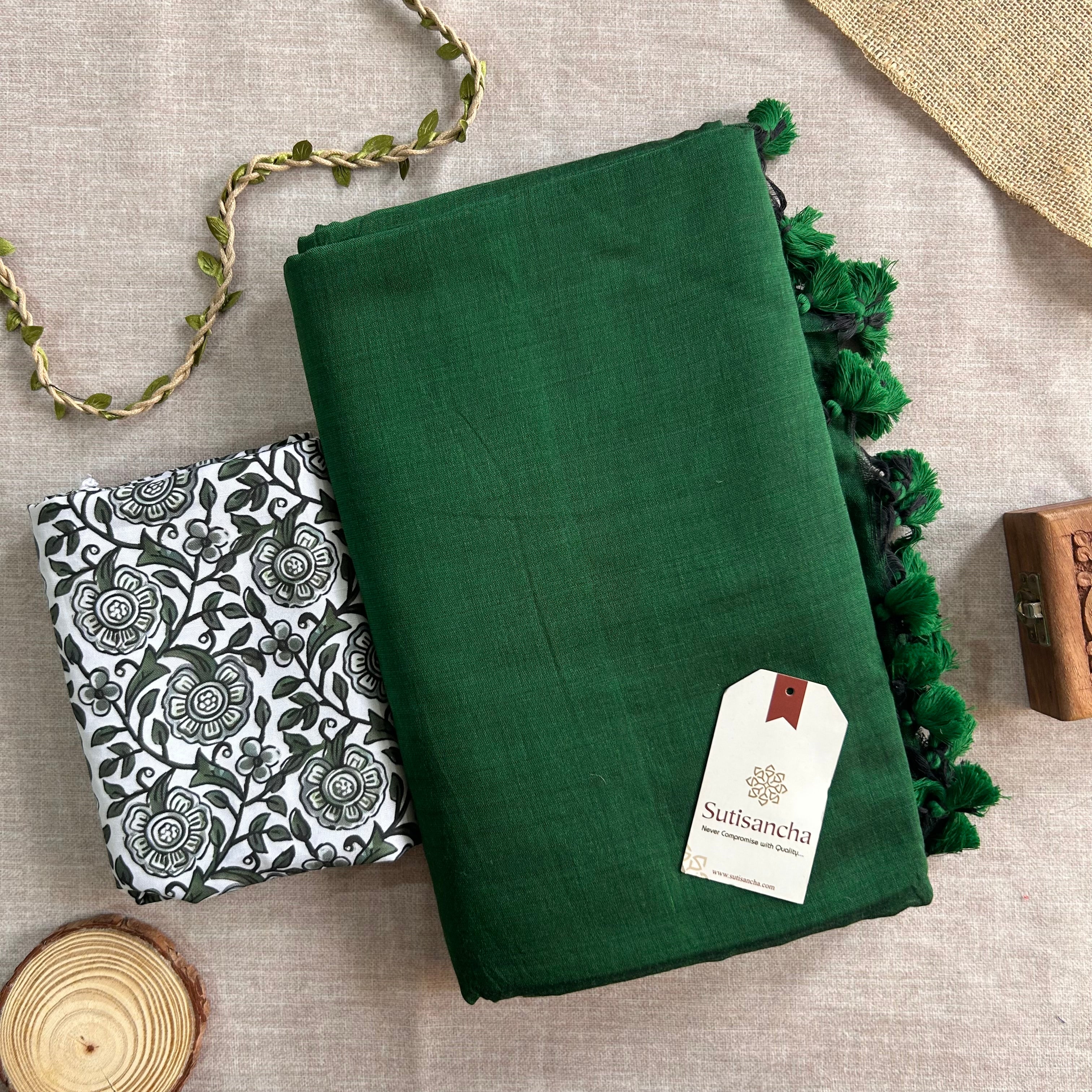 Sutisancha Handloom Cotton Saree With Blouse