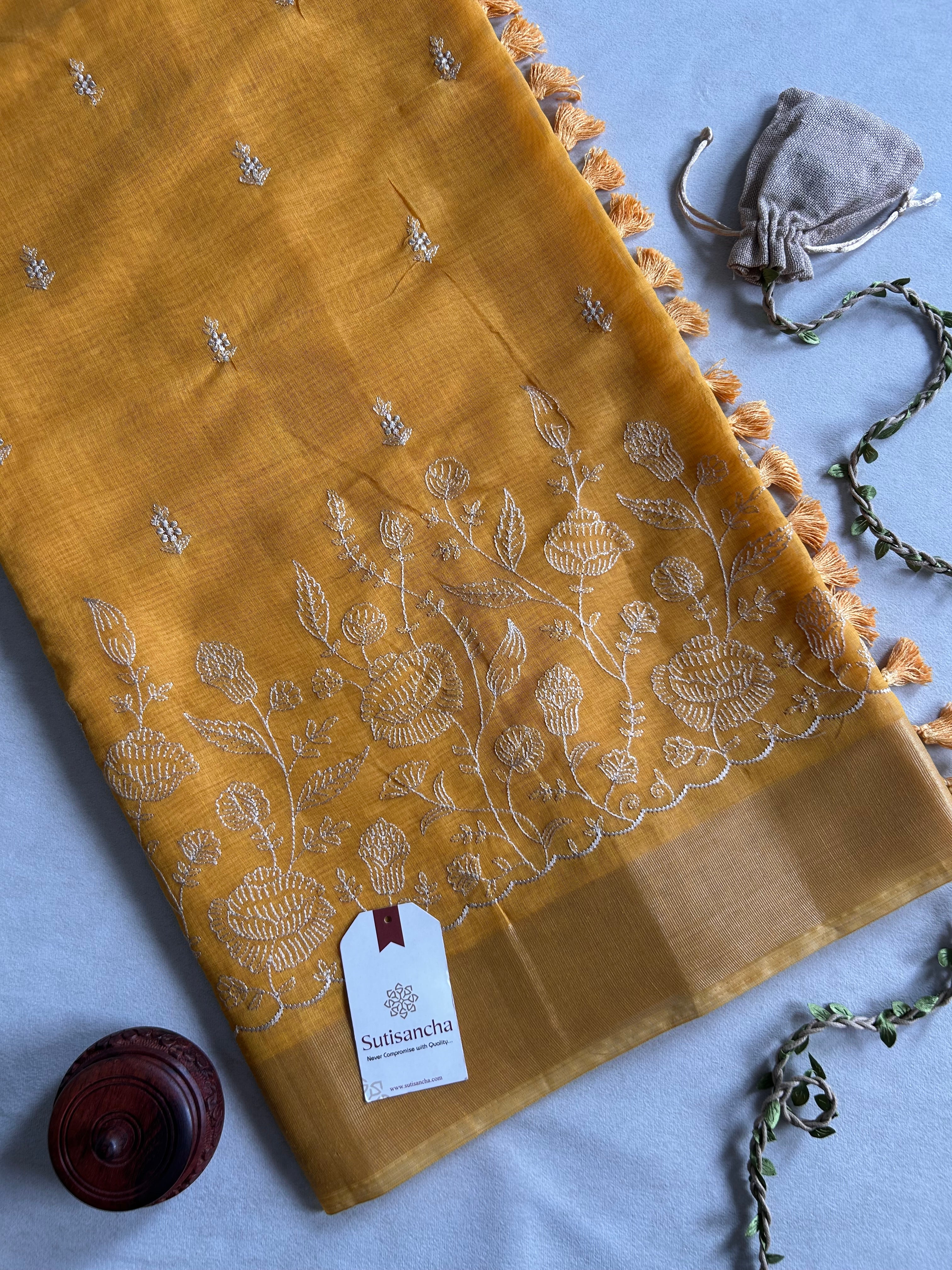 Aaranya Floral Thread Work Cotton Saree