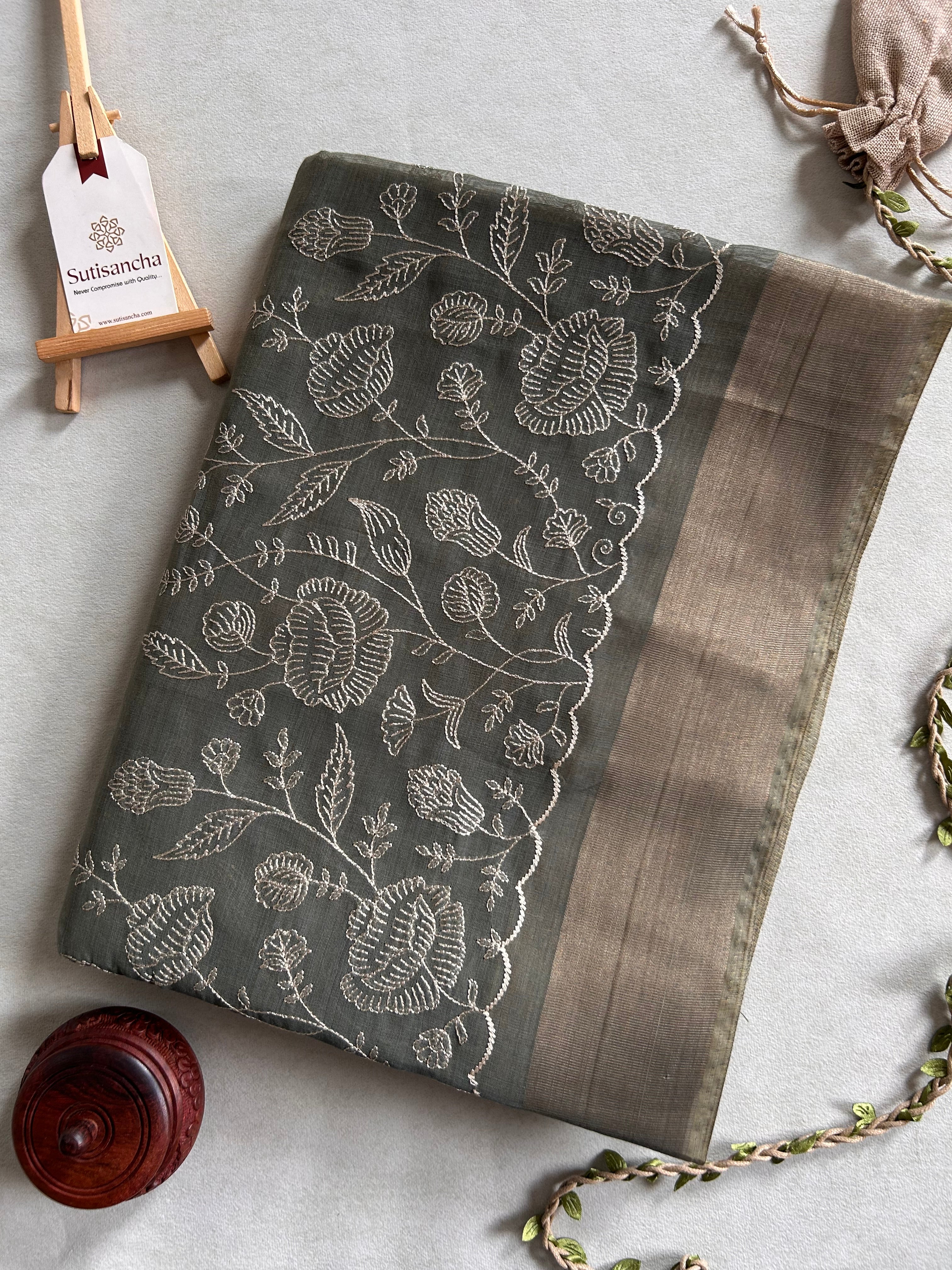 Aaranya Floral Thread Work Cotton Saree