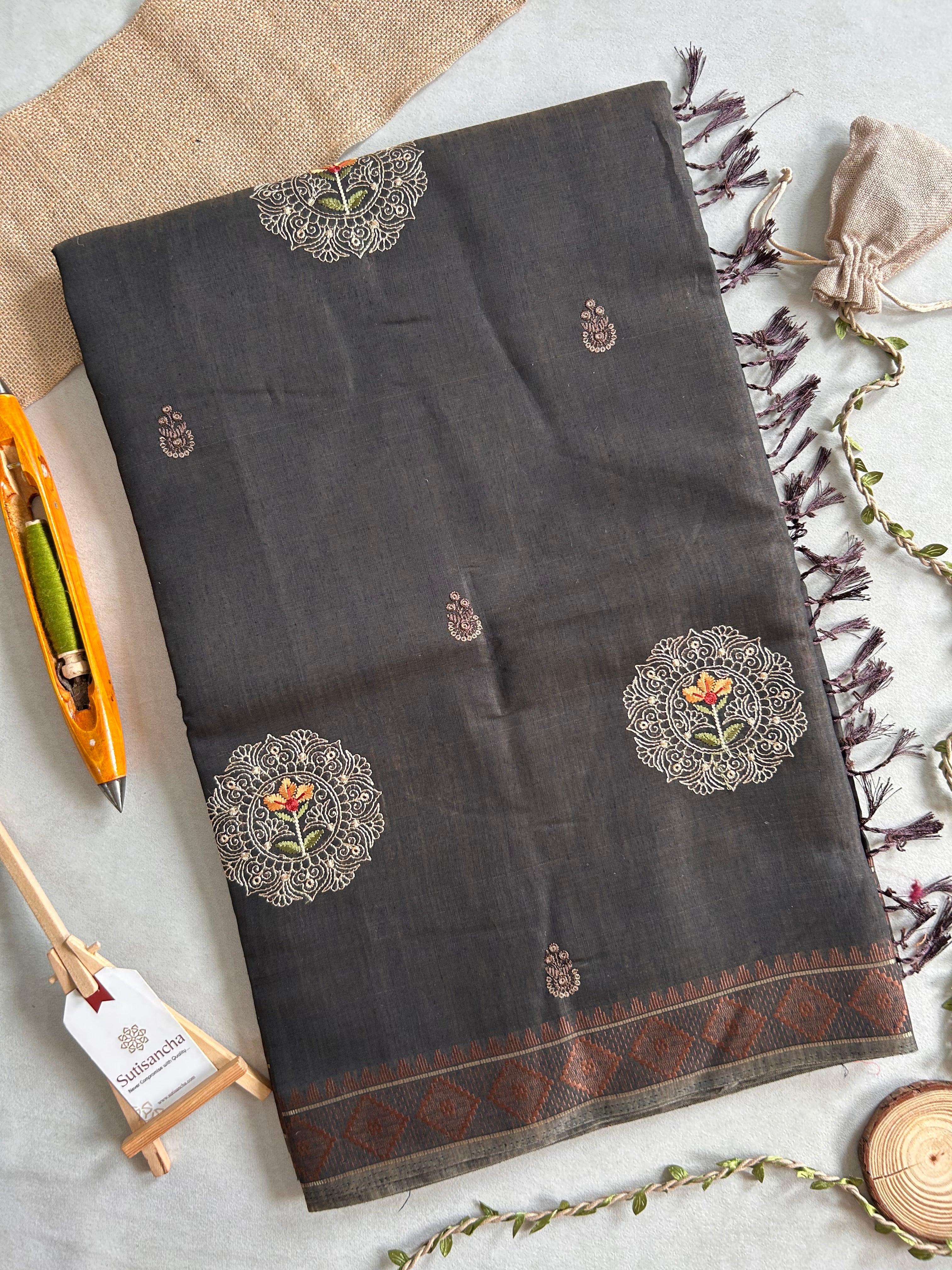 Kavya Heritage Cotton Saree Floral Thread Art
