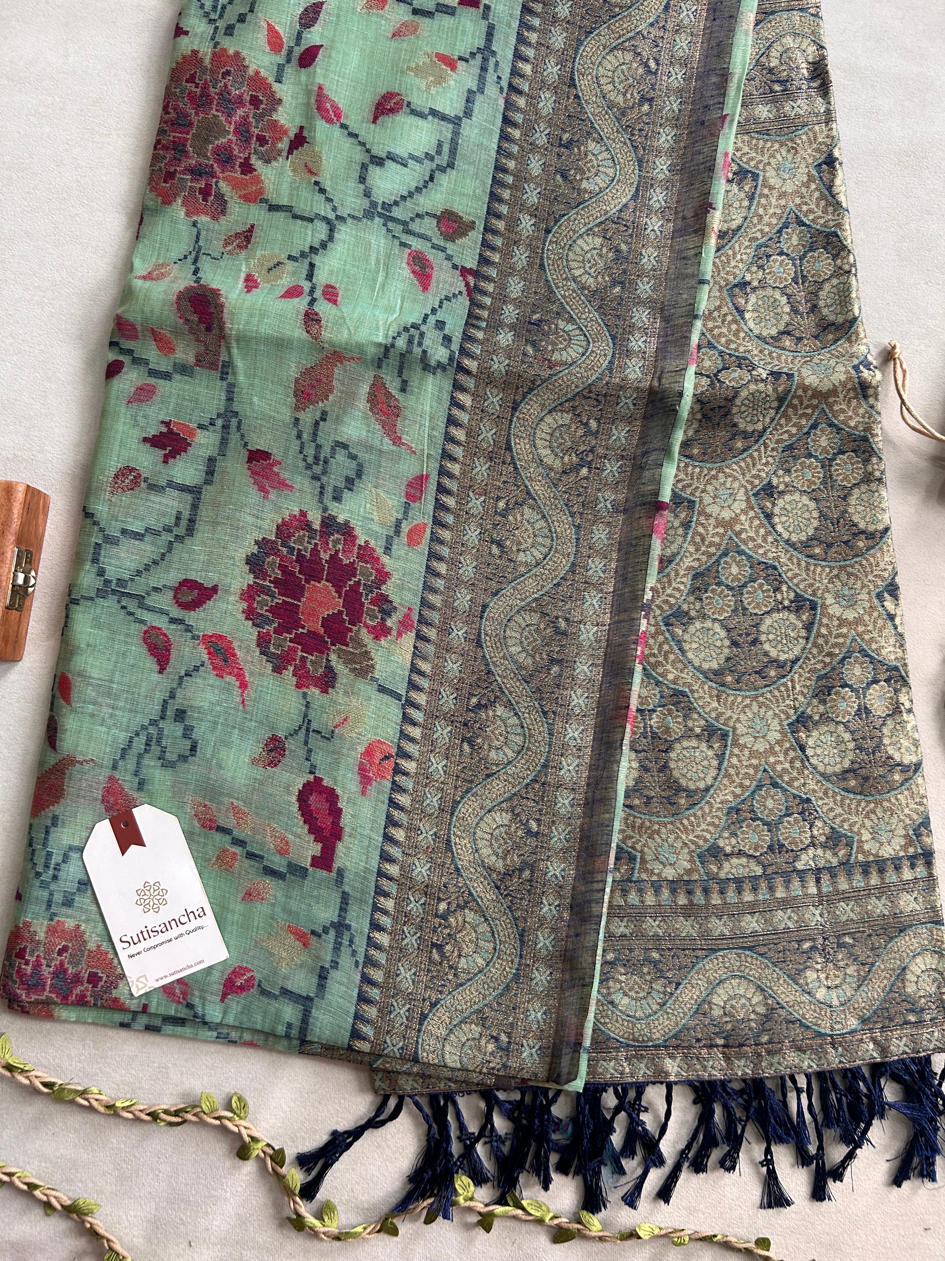 Mayra Heritage Cotton Saree Ornamental Floral Weave
