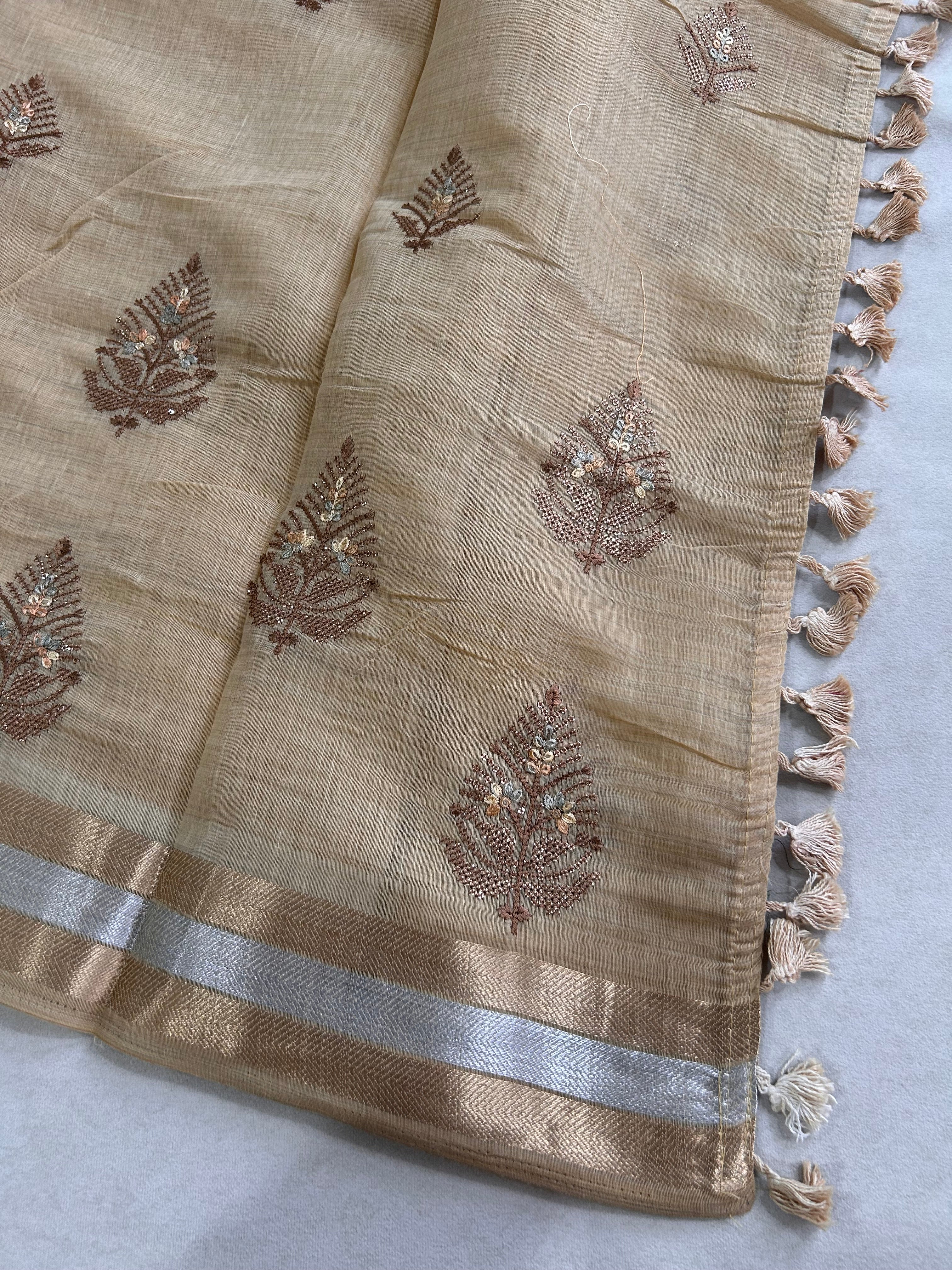 Aarohi Heritage Cotton Saree Botanical Floral Design