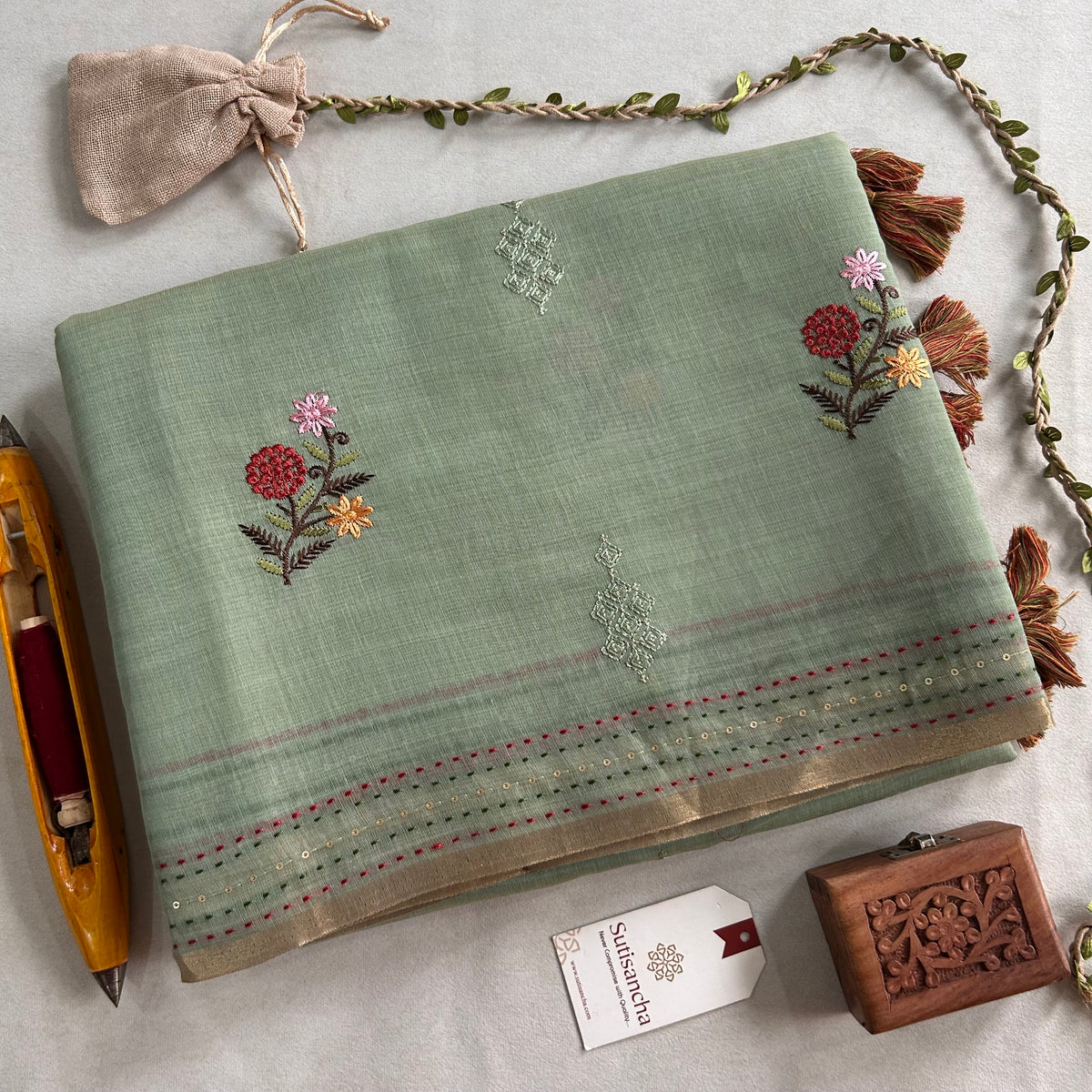 Rivaa Heritage Cotton Saree Floral Kantha Pallu Design