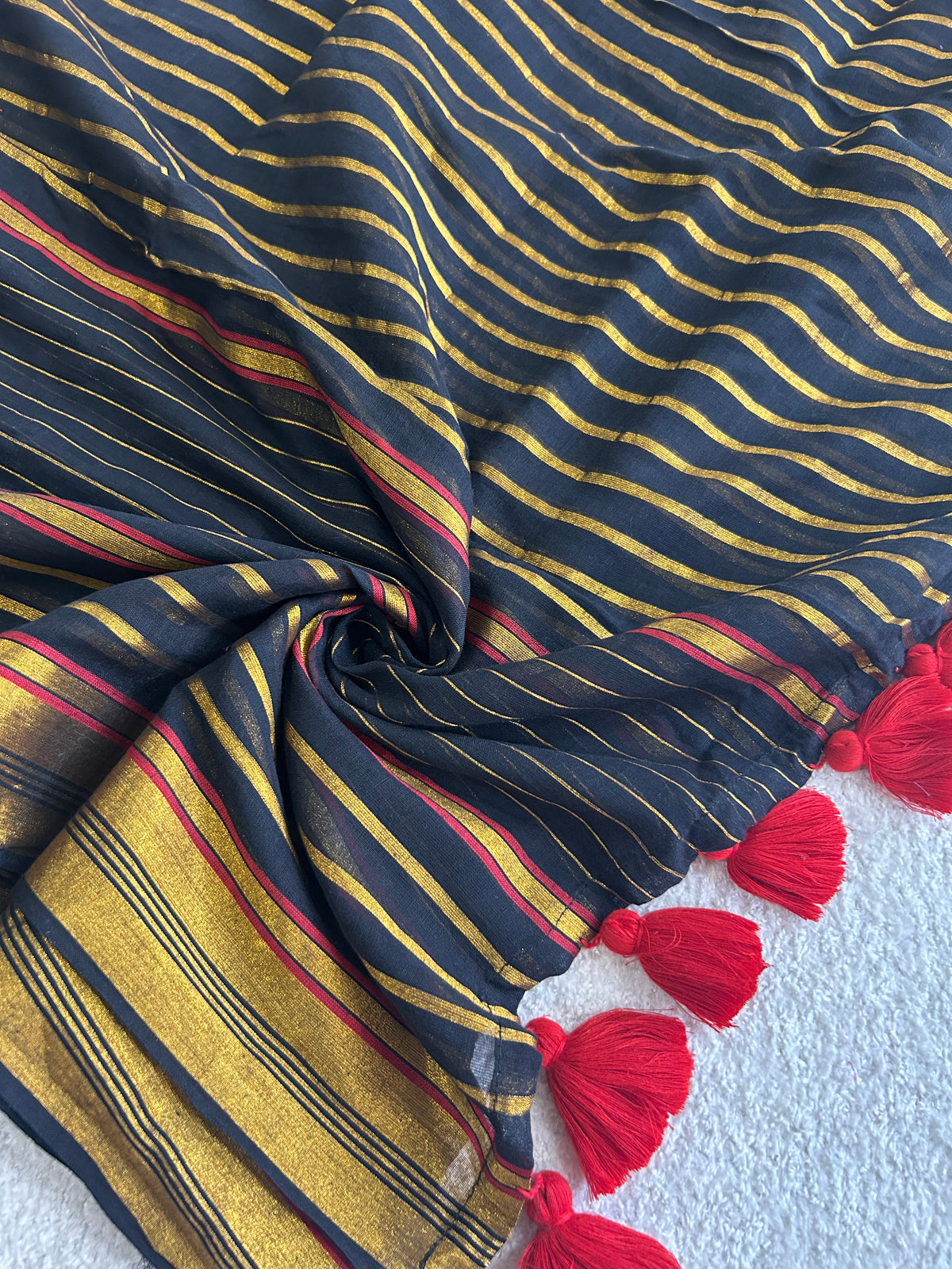 Mulaya Mul Cotton Saree Classic Zari Stripe Design