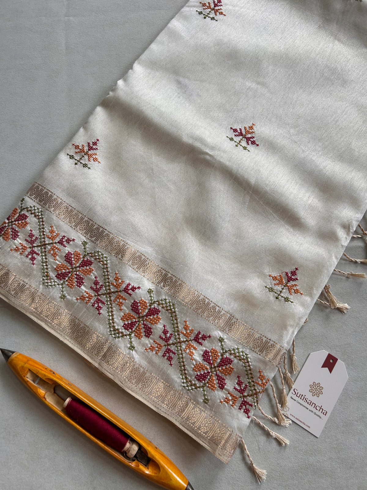 Evara Floral Vine Tussar Cotton Saree with Heritage Border