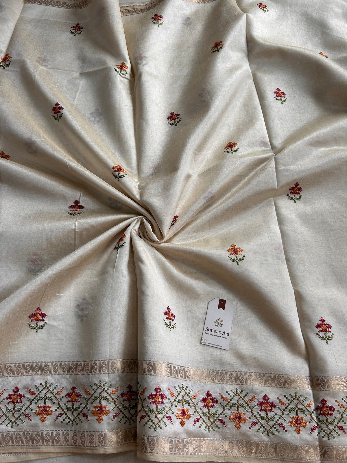 Evara Floral Vine Tussar Cotton Saree with Heritage Border