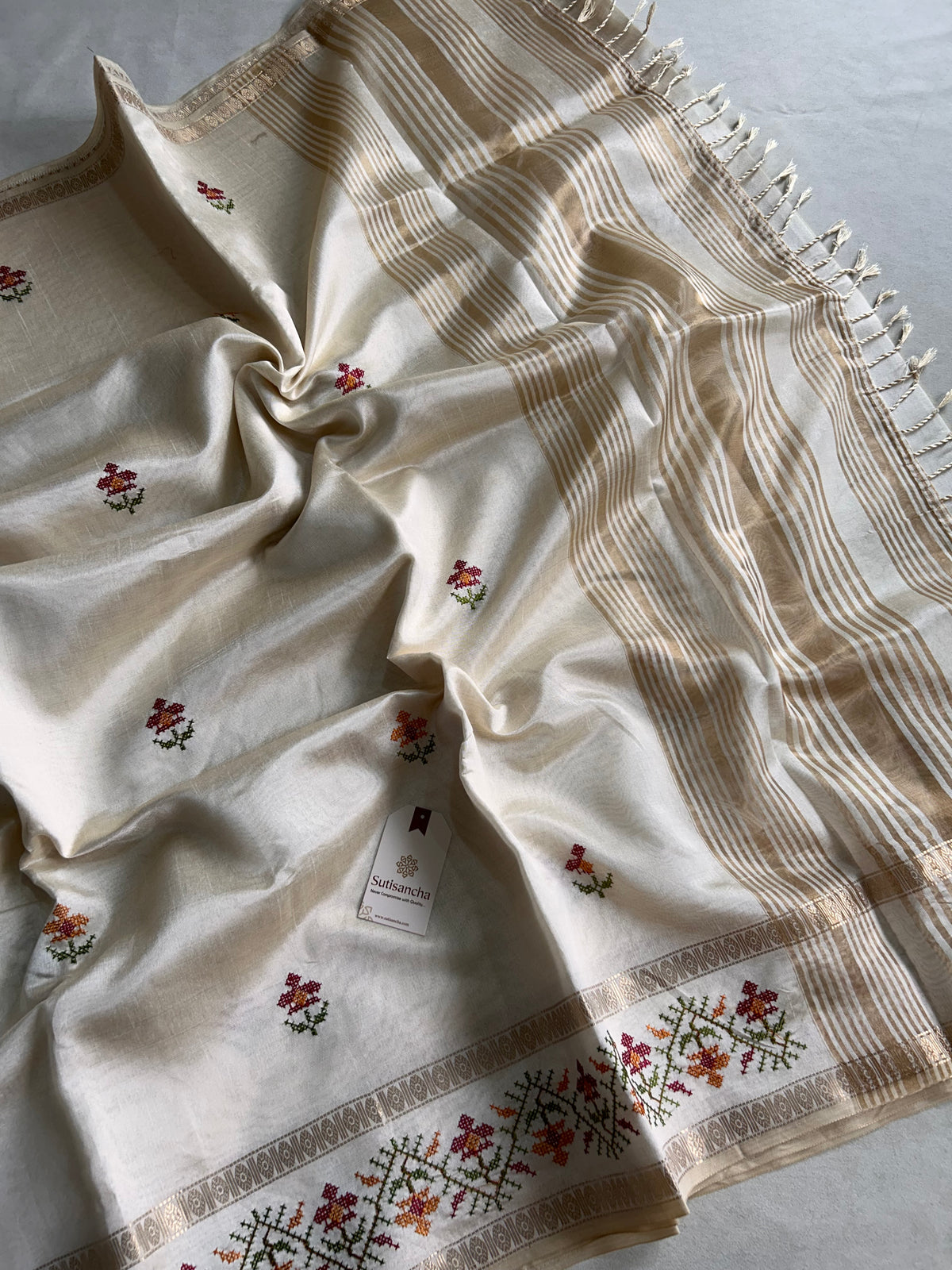 Evara Floral Vine Tussar Cotton Saree with Heritage Border