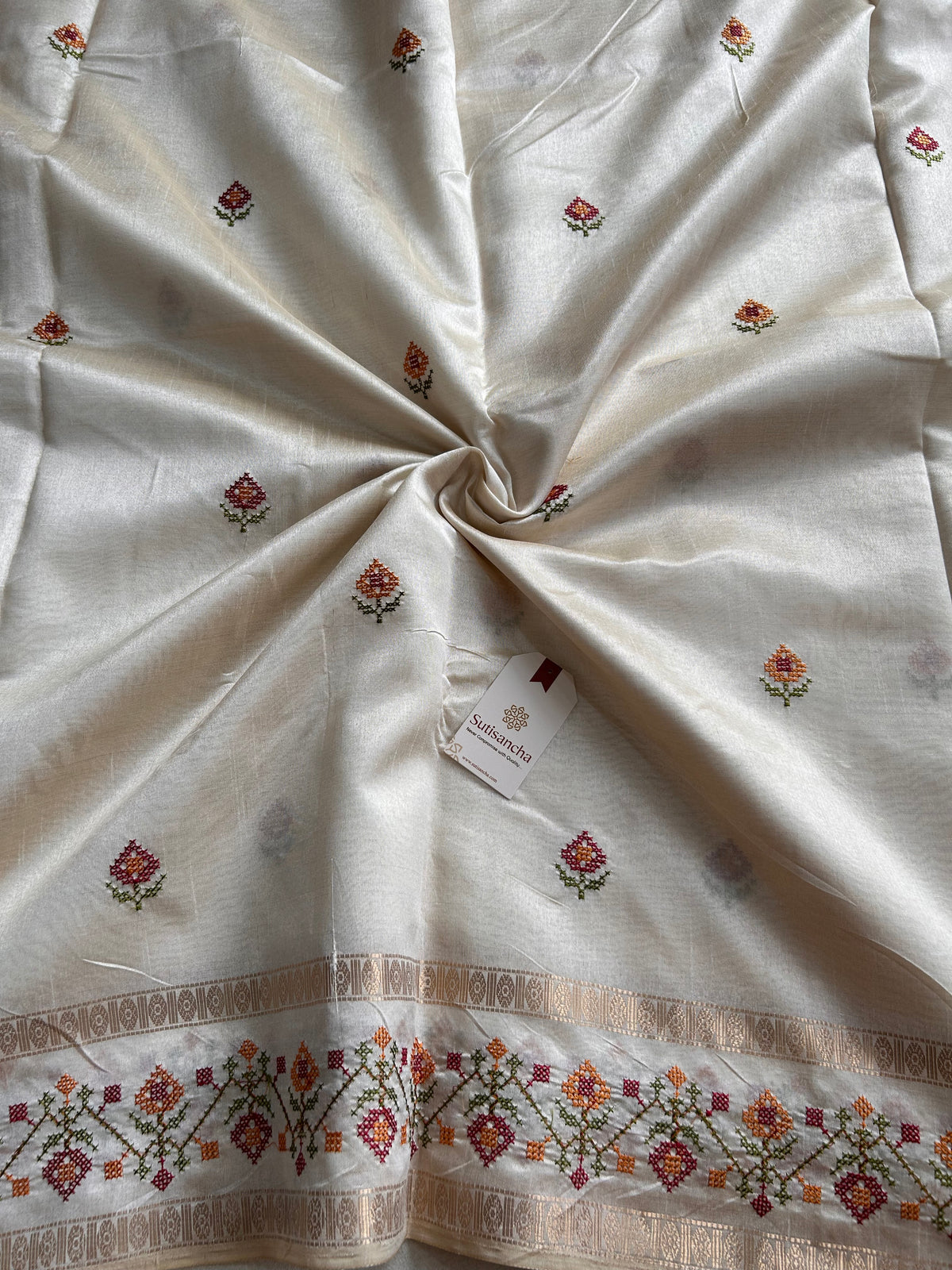 Evara Floral Vine Tussar Cotton Saree with Heritage Border