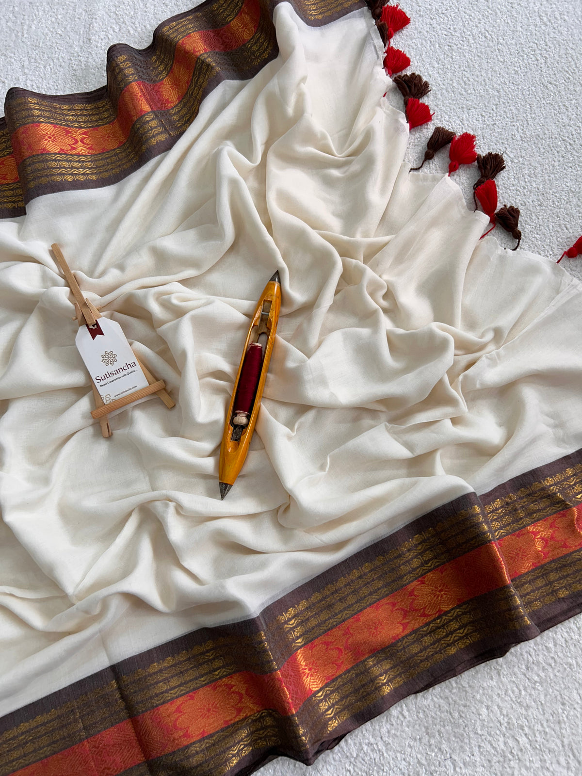 Mulaya Floral Heritage Woven Zari Border Pure Mul Cotton Saree