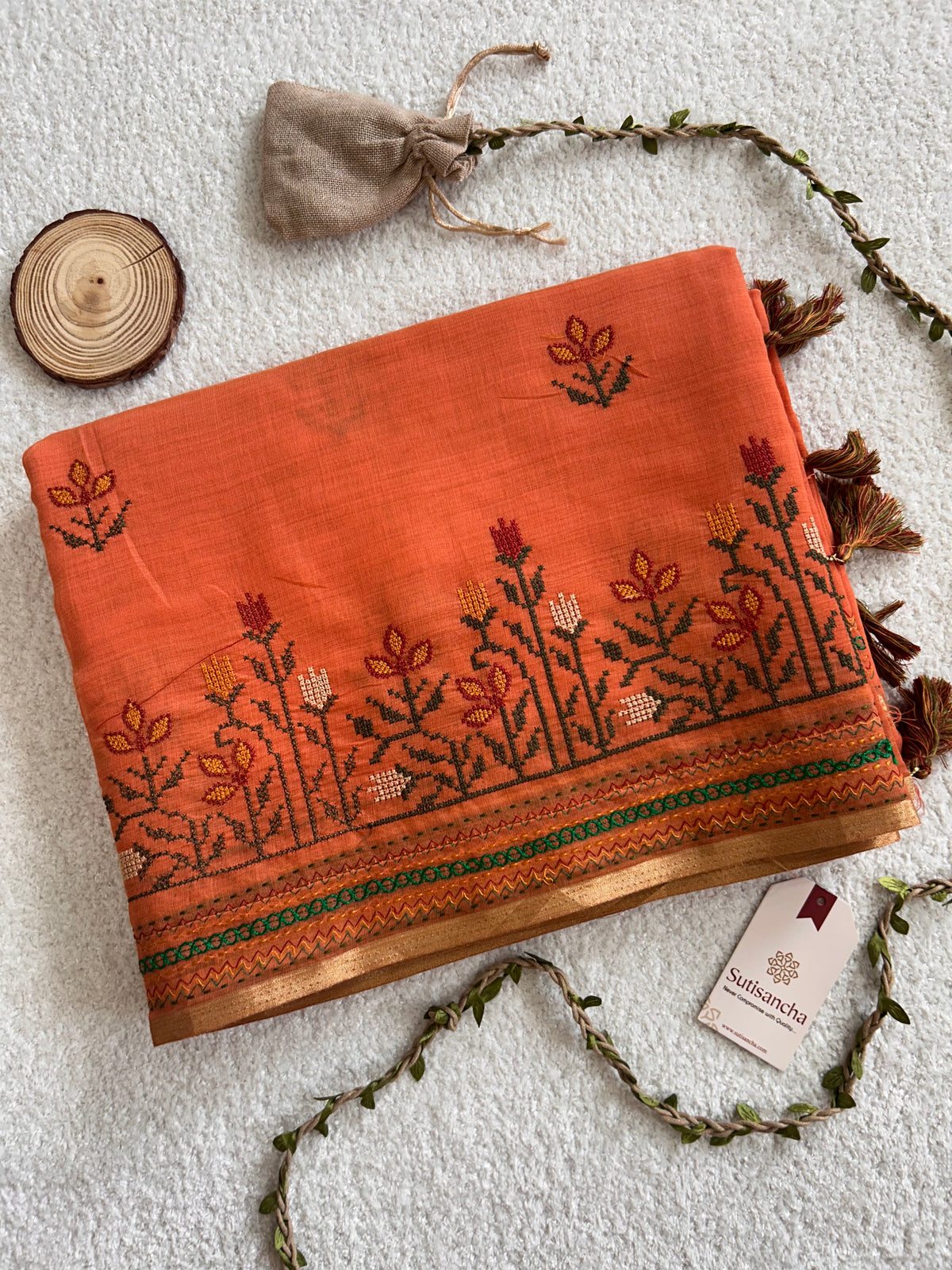 Madhavi Floral Garden Border Classic Cotton Saree
