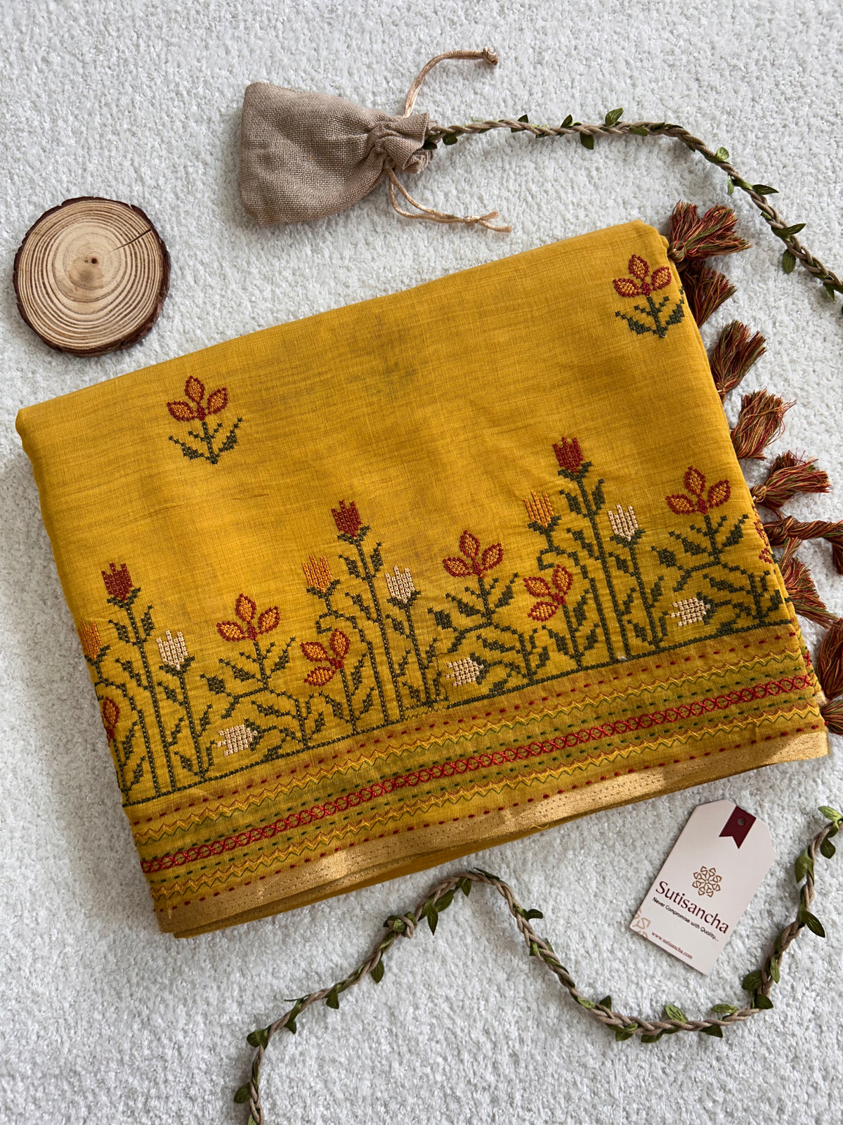 Madhavi Floral Garden Border Classic Cotton Saree
