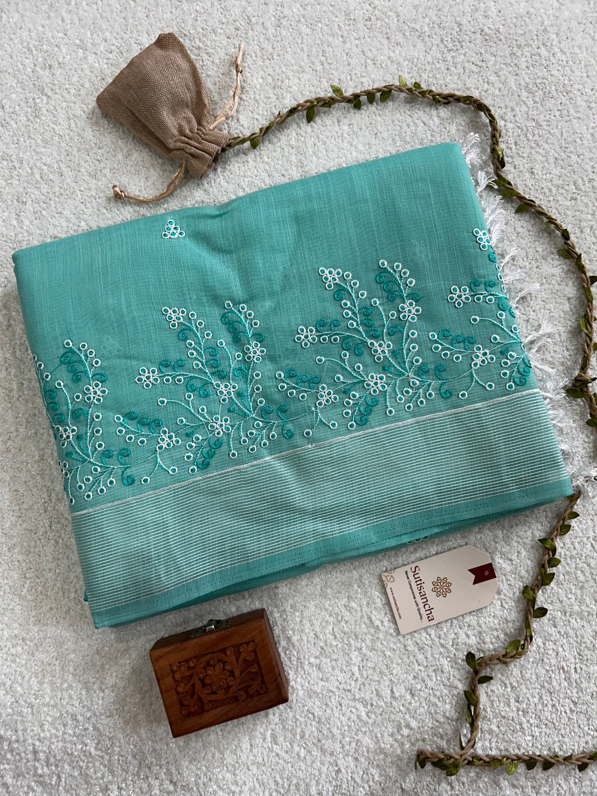 Nivara Botanical Vine Border Floral Detail Cotton Saree