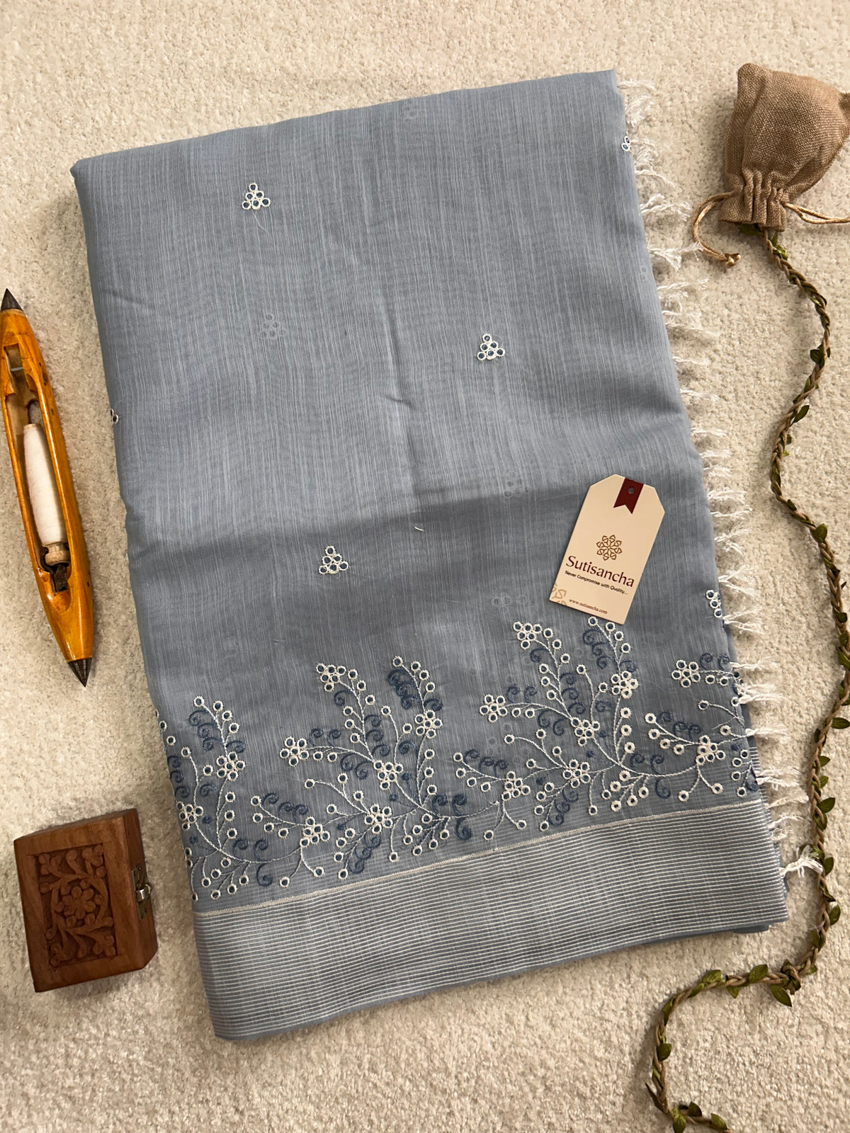 Nivara Botanical Vine Border Floral Detail Cotton Saree
