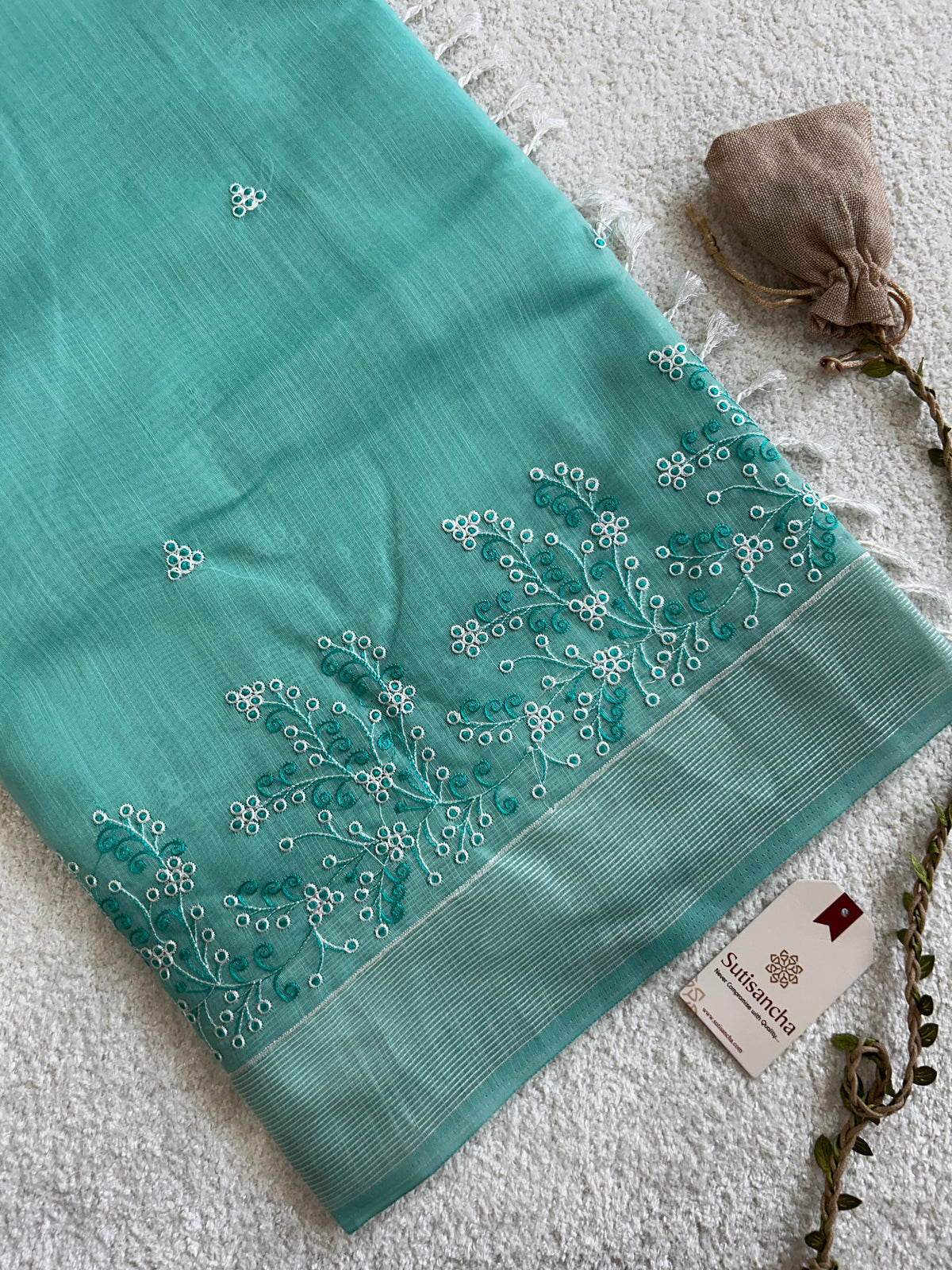 Nivara Botanical Vine Border Floral Detail Cotton Saree