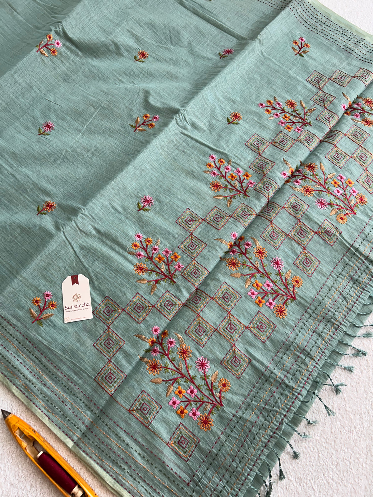 Fiora Botanical Geometric Border Classic Cotton Saree