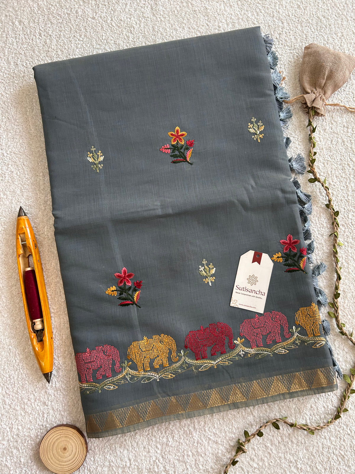 Traditional Decorative Border Classic Cotton Saree