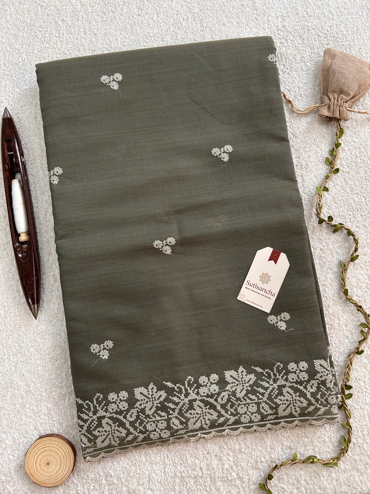 Floral Garden Border Classic Cotton Saree