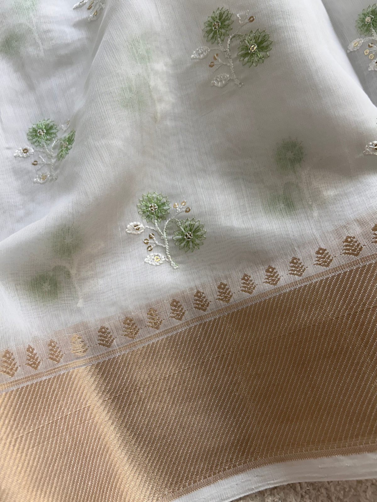 White Floral Thread Work Pure Cotton Saree