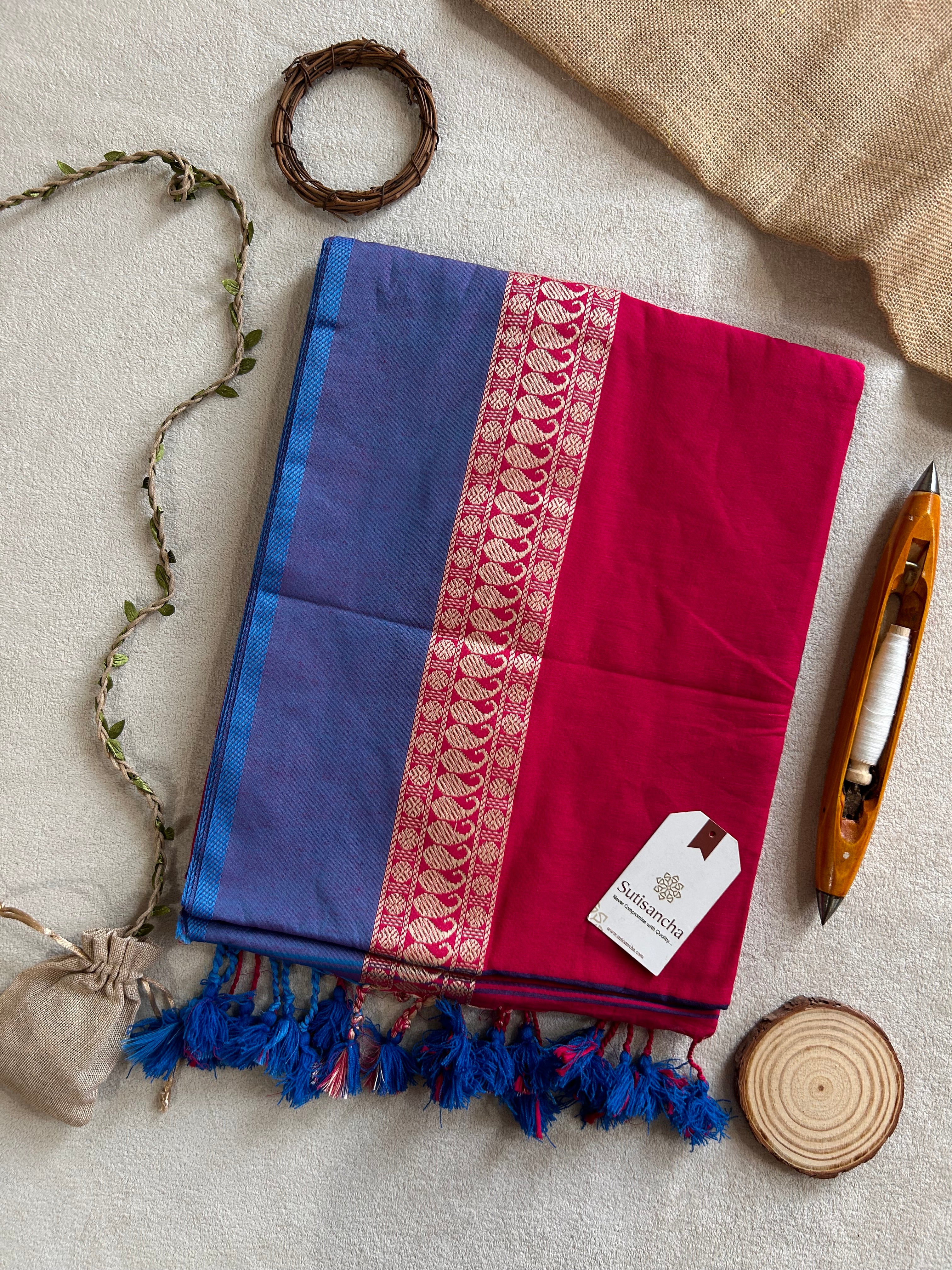 The Weaver's Touch: Pure Bengal Cotton Saree with Timeless Appeal