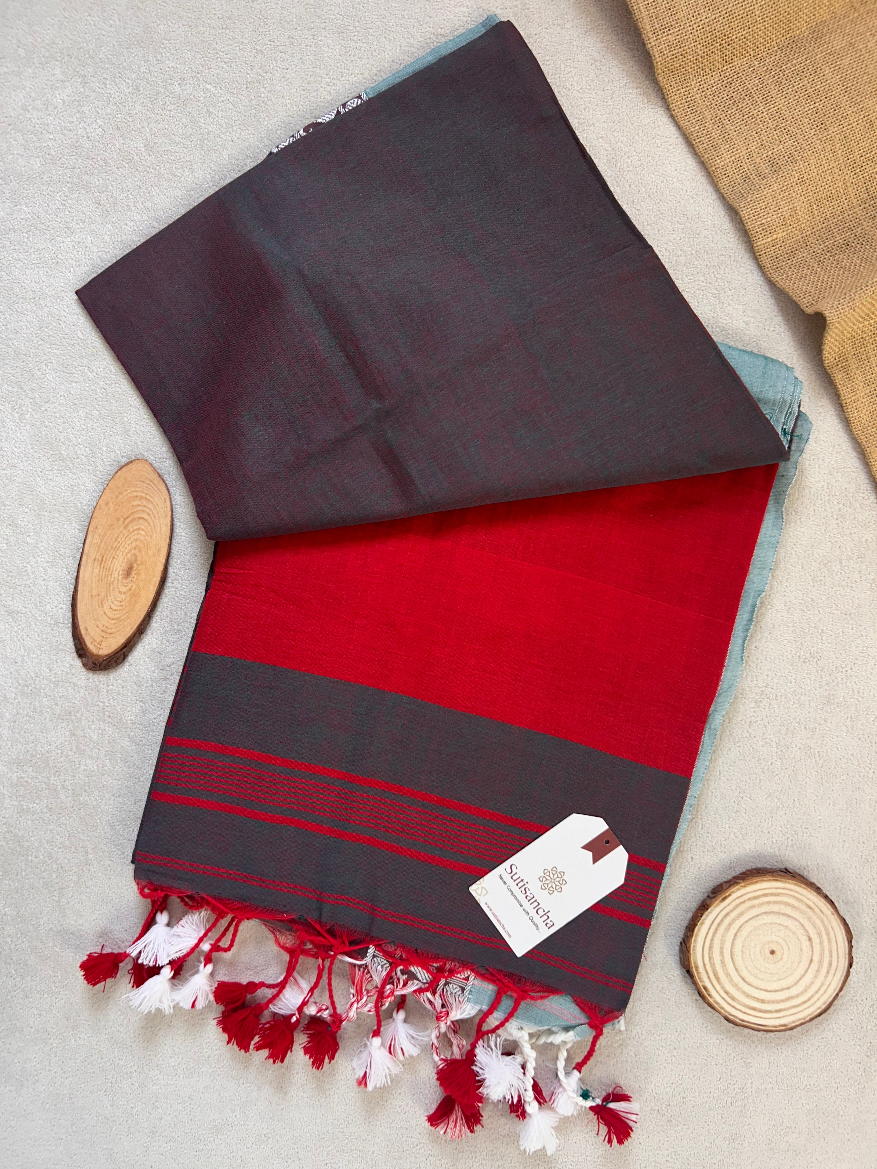Loomed to Perfection: Handwoven Cotton Saree