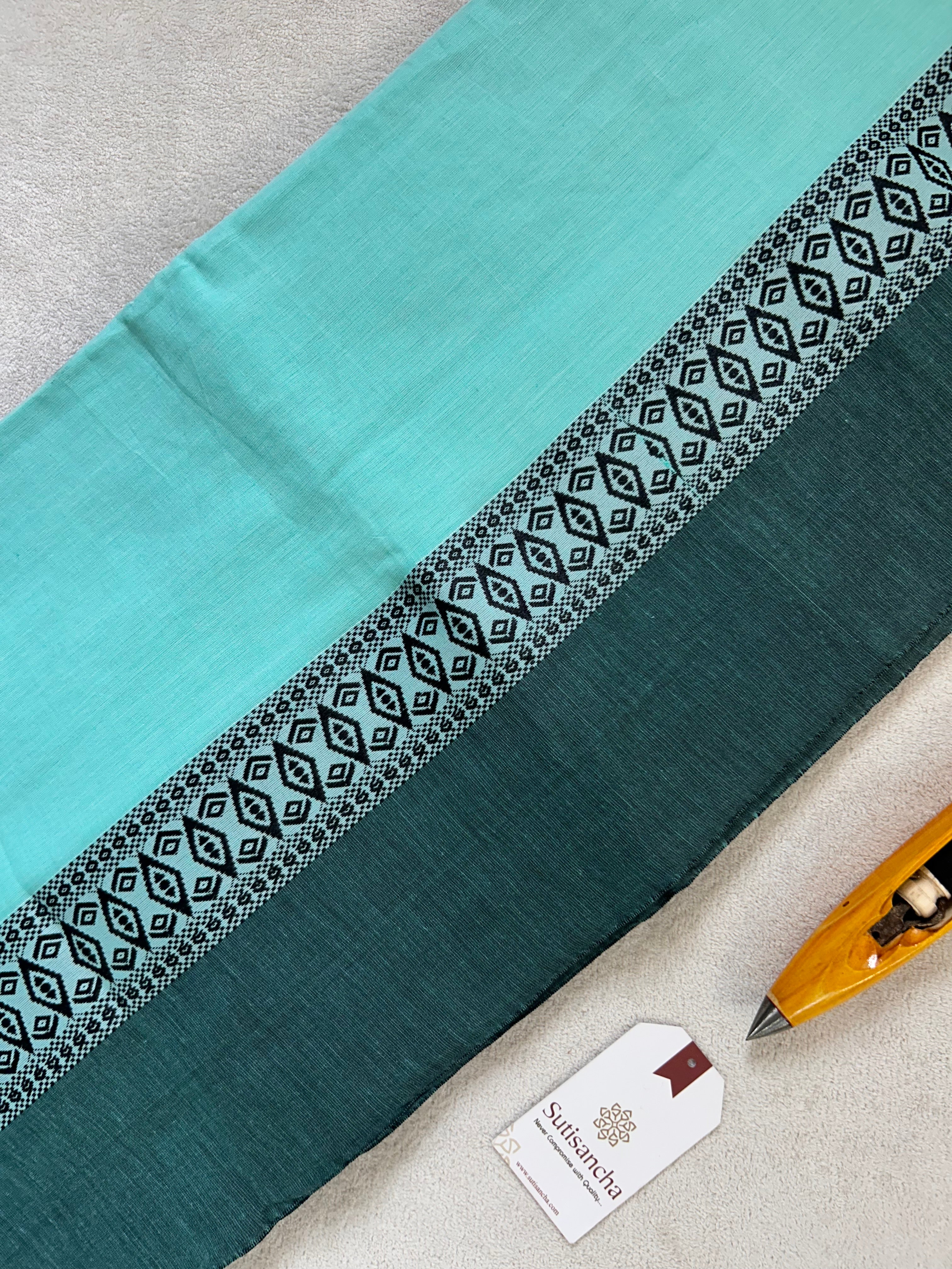 Loomed to Perfection: Handwoven Cotton Saree