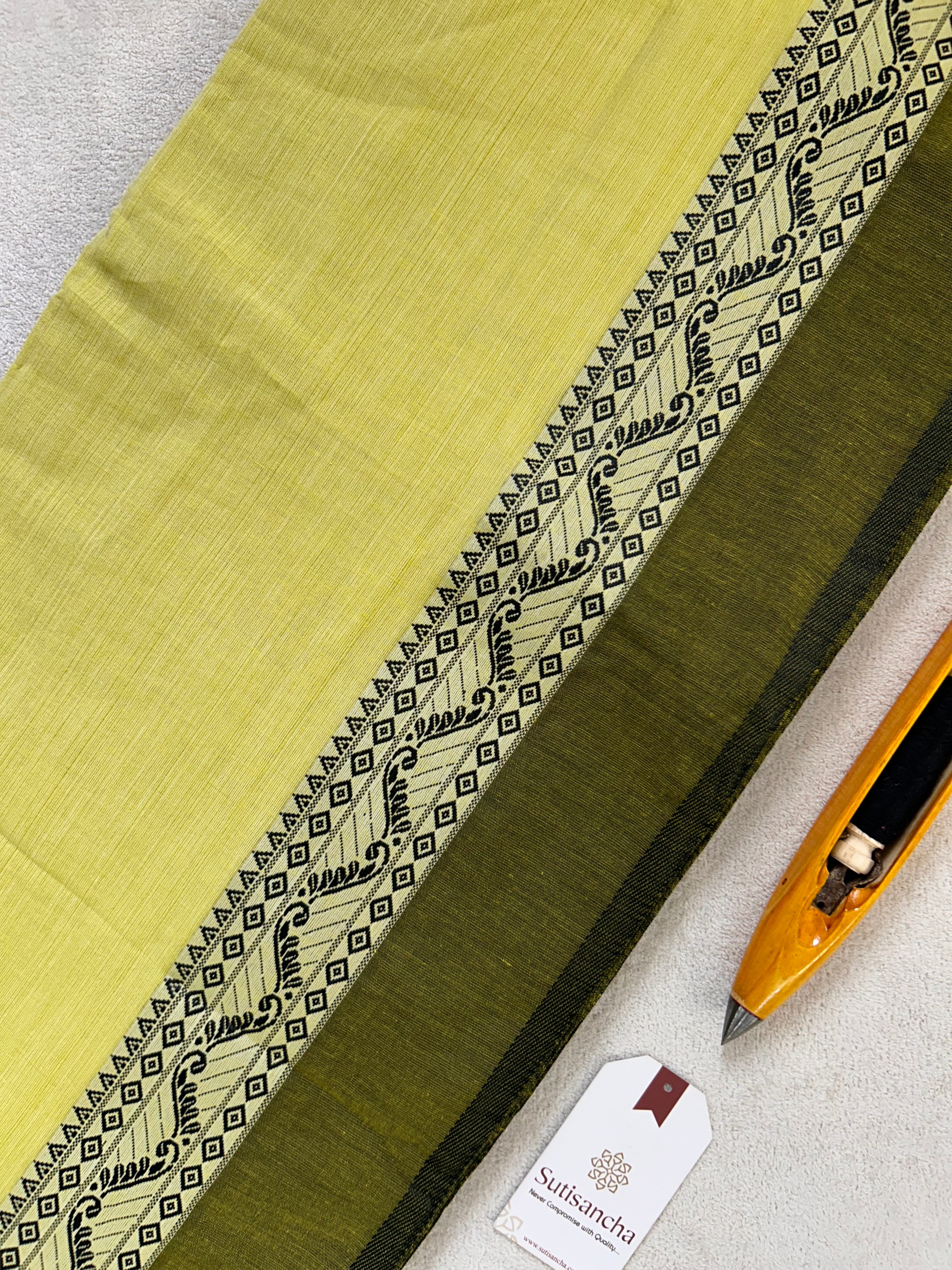 Loomed to Perfection: Handwoven Cotton Saree