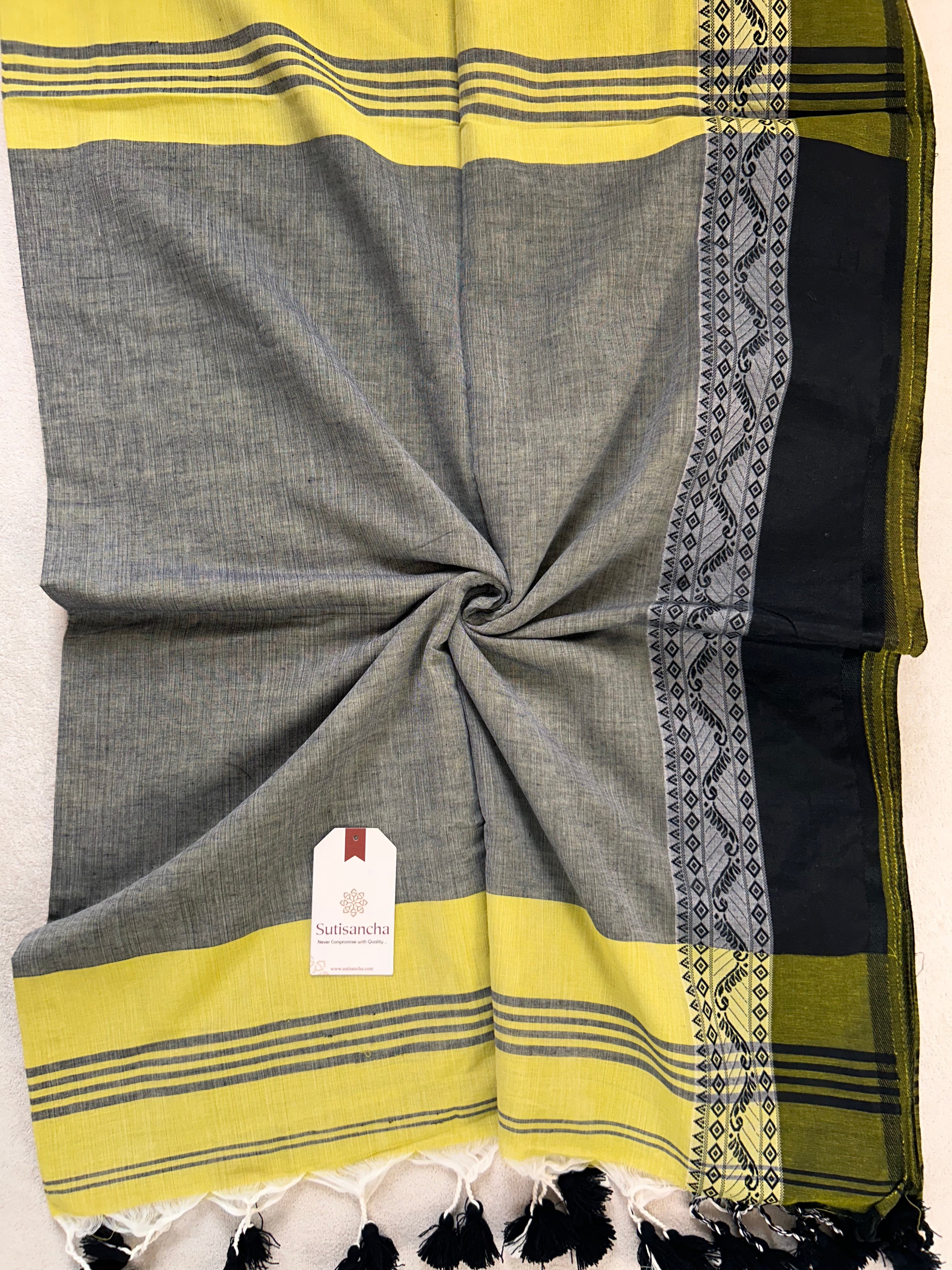 Loomed to Perfection: Handwoven Cotton Saree