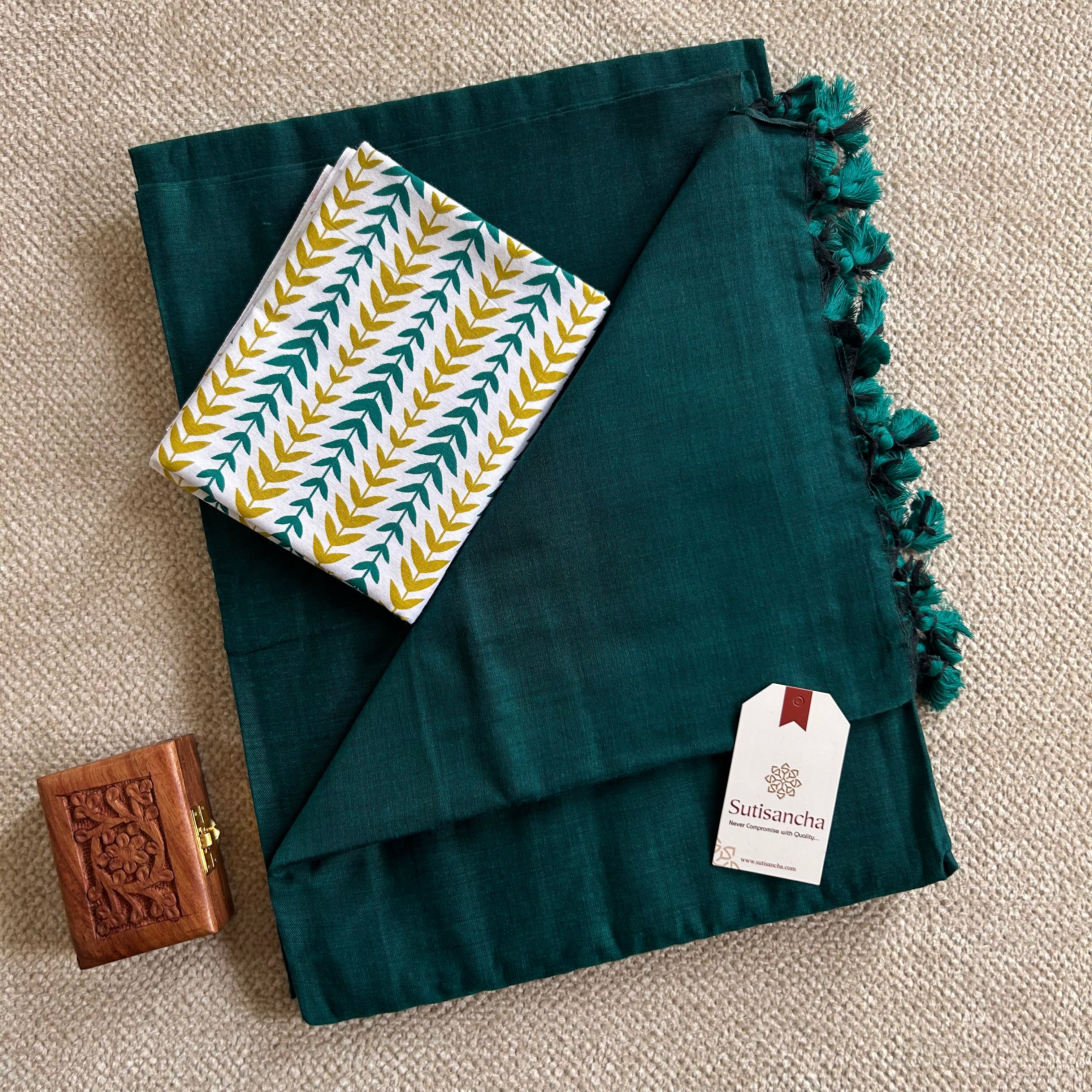 Sutisancha Rama Green Handloom Cotton Saree With Blouse