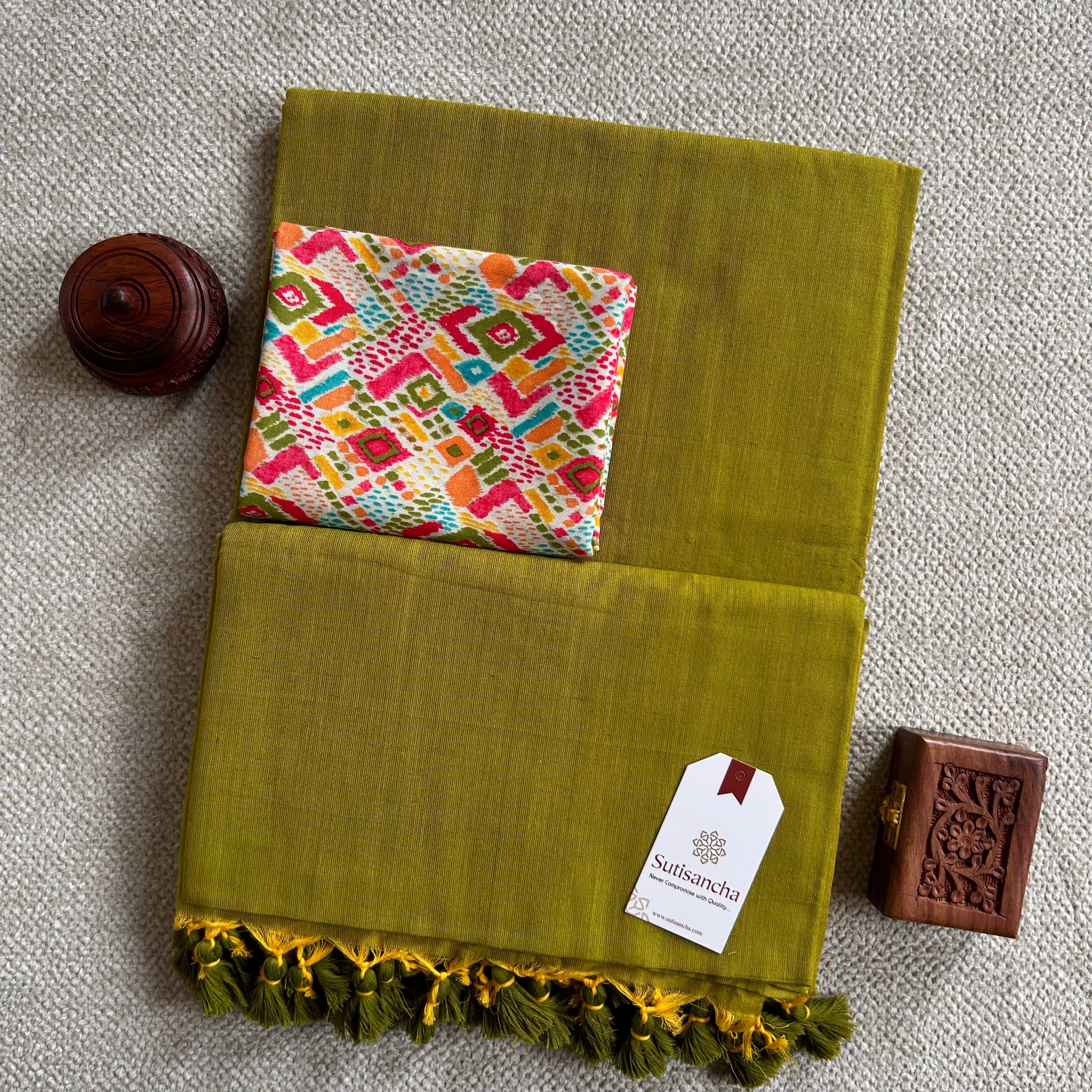 Sutisancha Lime Green Handloom Cotton Saree With Designer Foil Printed Blouse