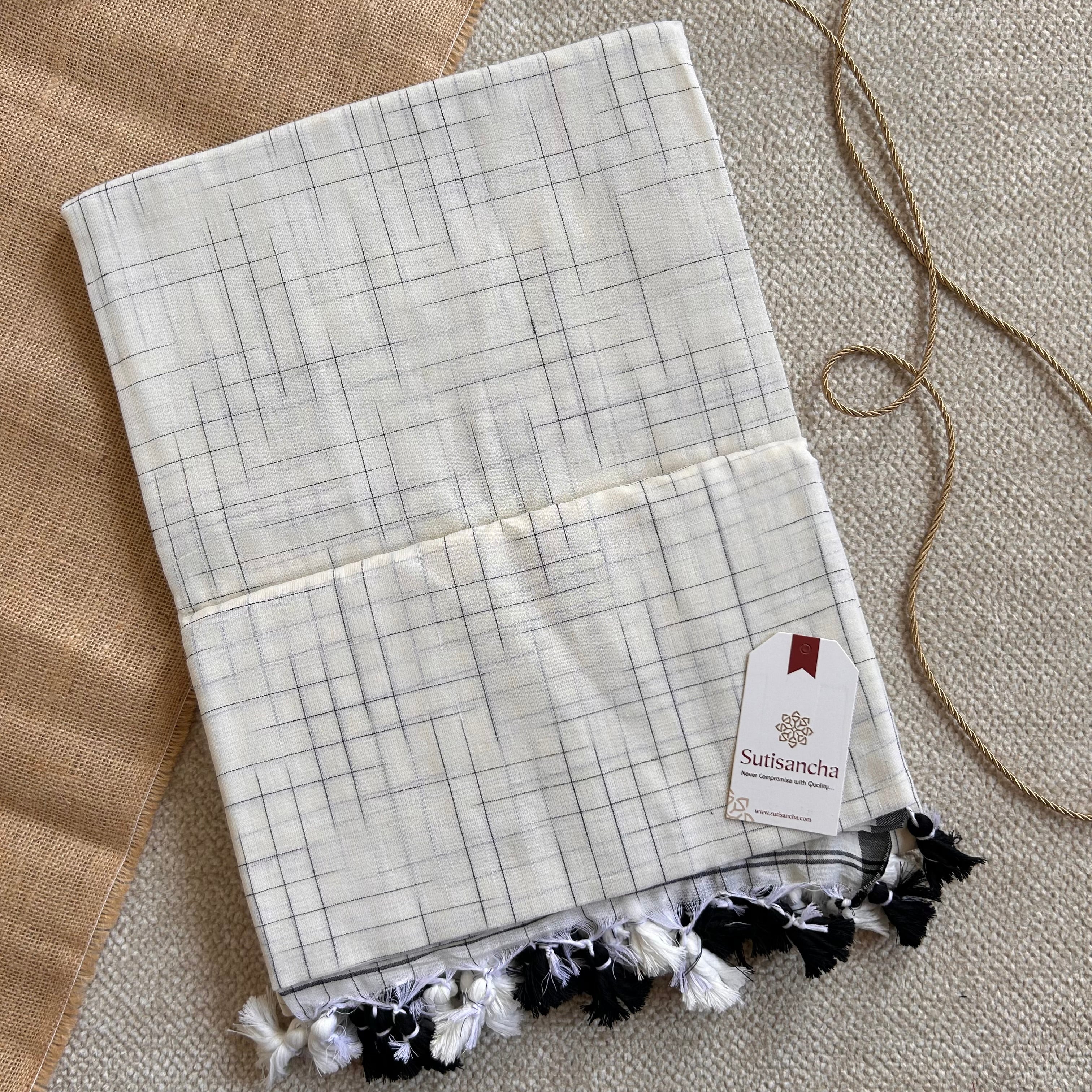 Sutisancha Offwhite Handloom Cotton Saree with Trendy Kotki Checks Design