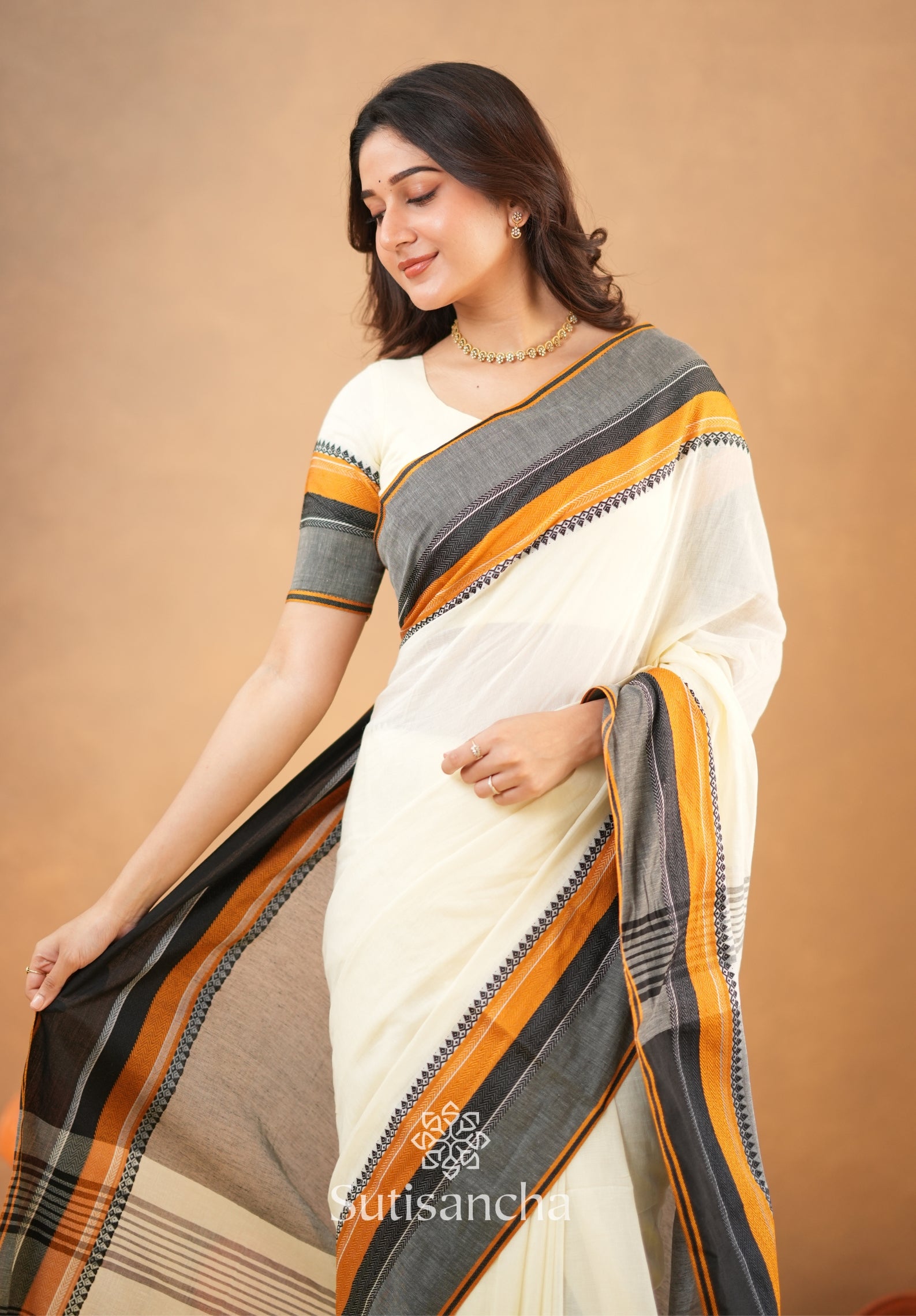 Sutisancha Handwoven Bliss Bengal Cotton Saree