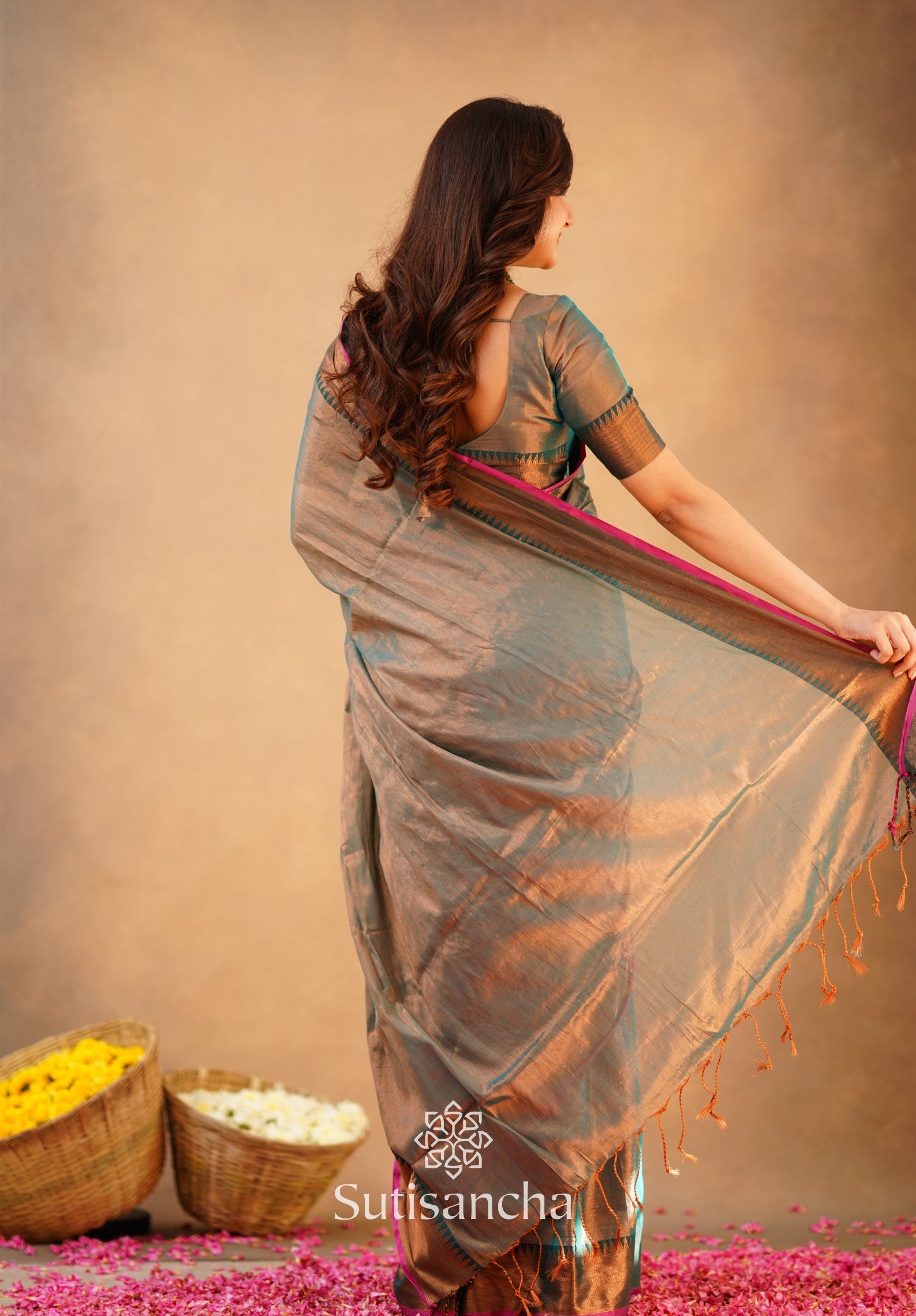 Sutisancha Rama Green Handloom Cotton Tissue Saree