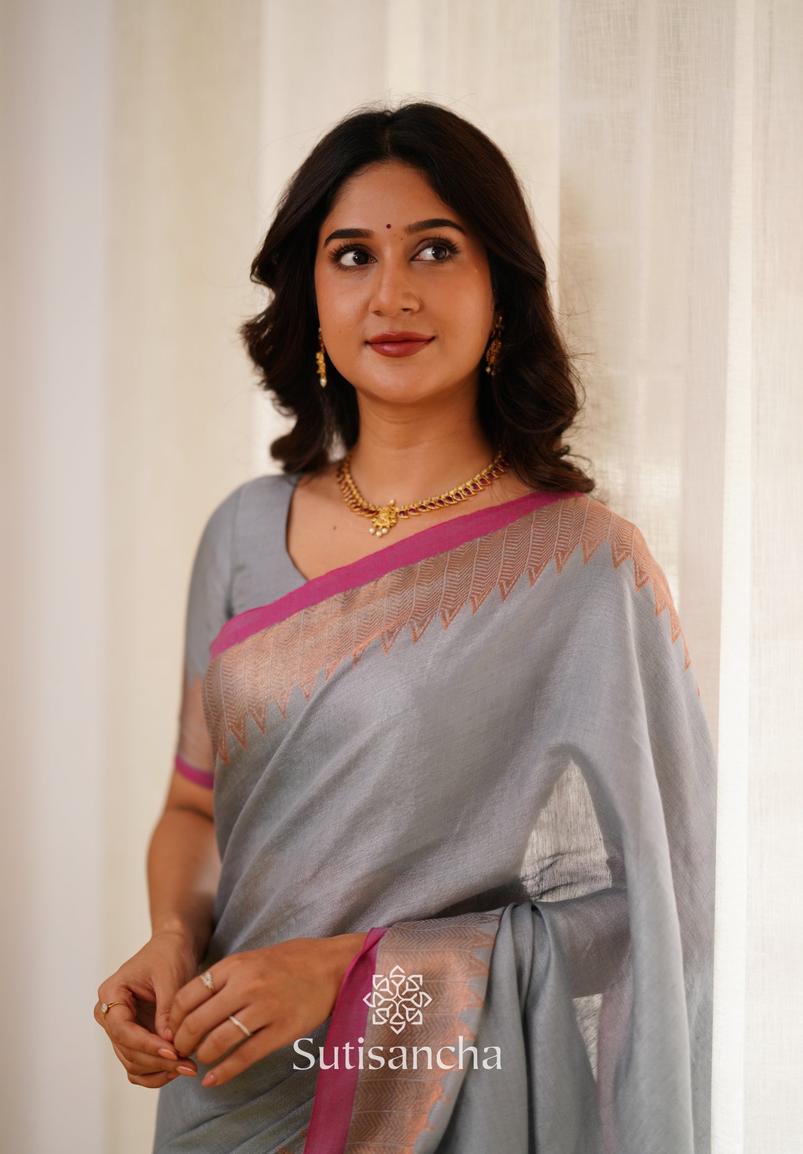 Sutisancha Metal Gray Handloom Cotton Designer Tissue Saree