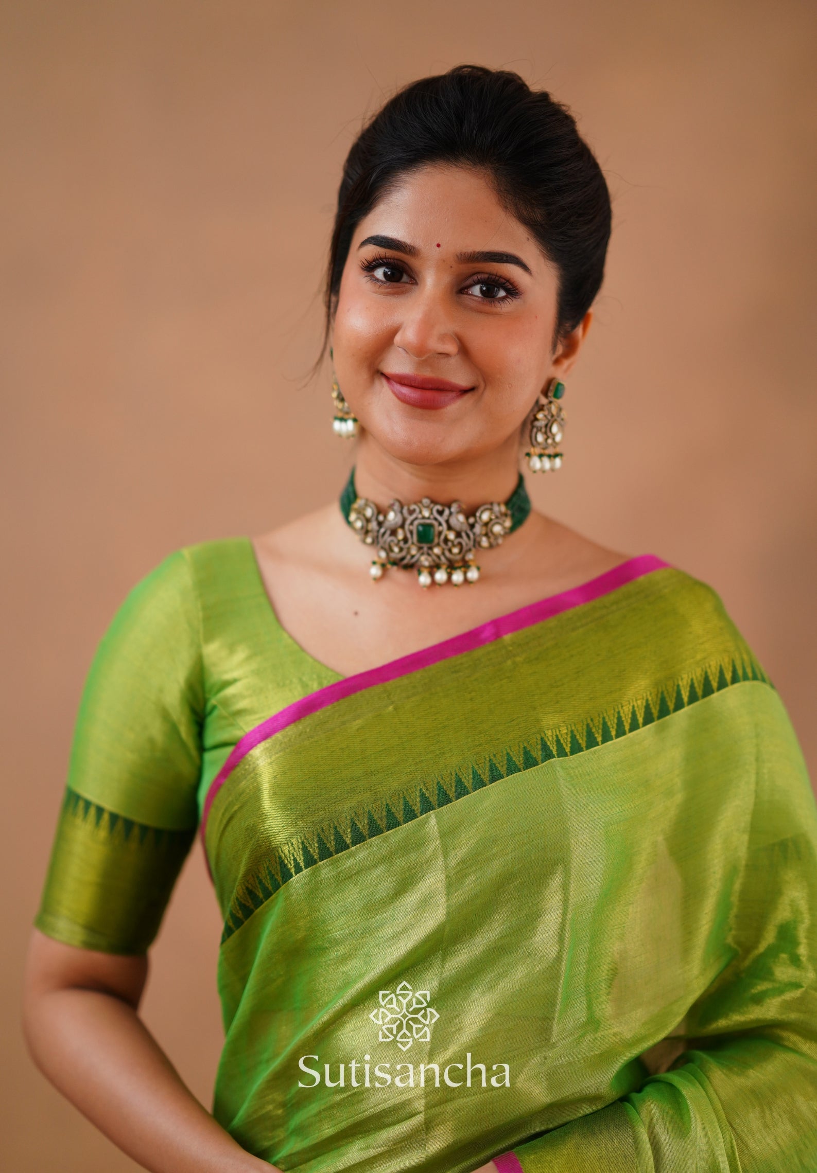 Sutisancha Parrot Handloom Cotton Tissue Saree