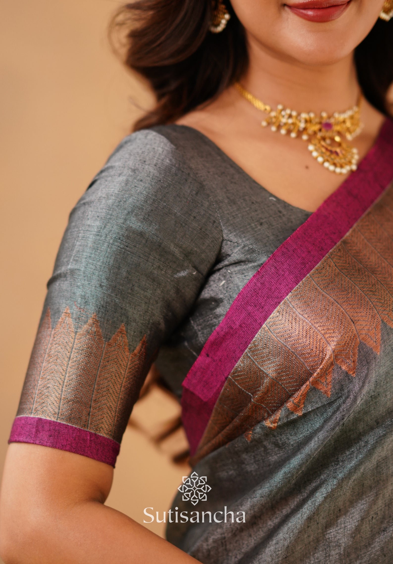 Sutisancha Grey Handloom Cotton Designer Tissue Saree