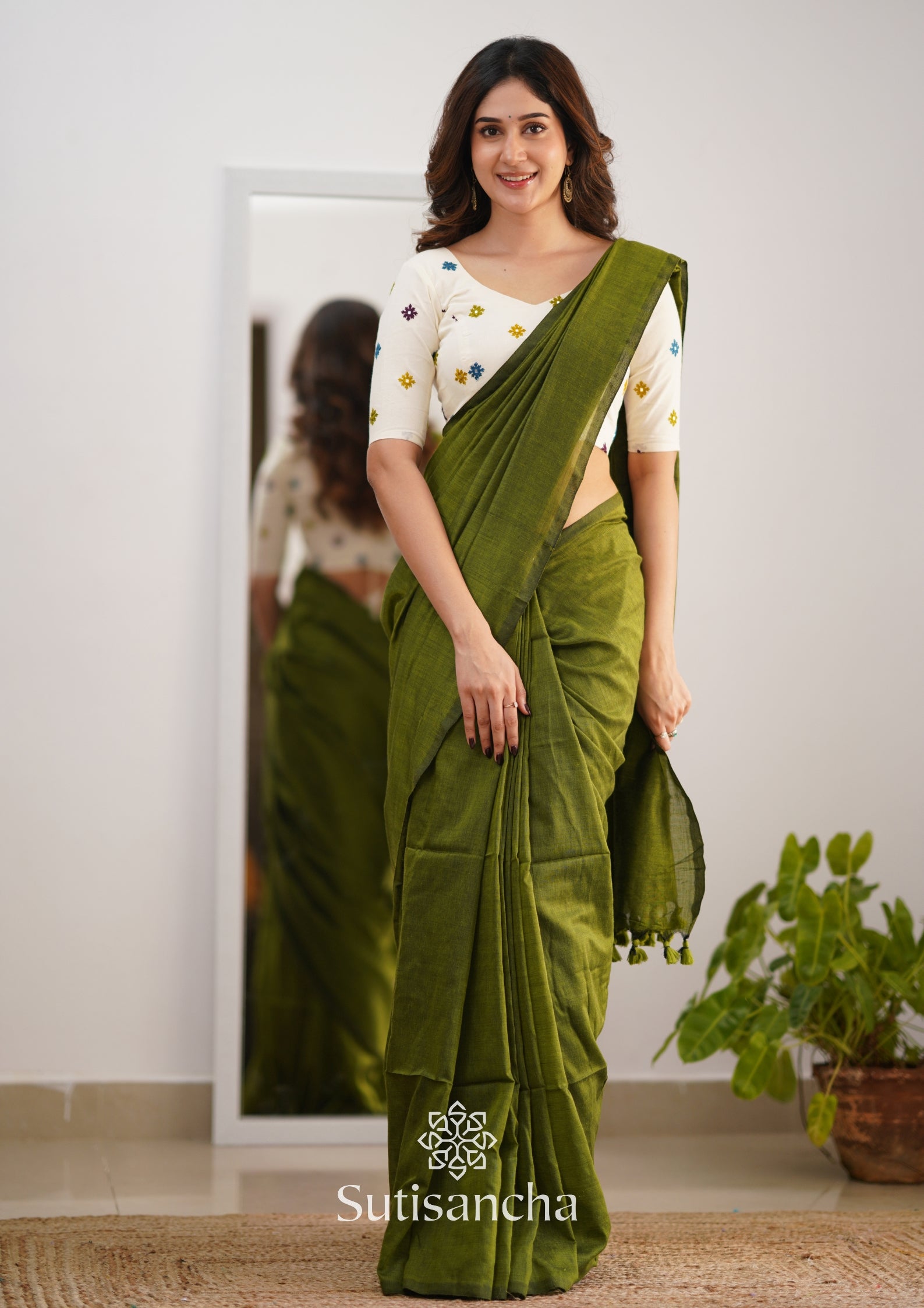 Sutisancha Mehndi Handloom Cotton Saree With Blouse