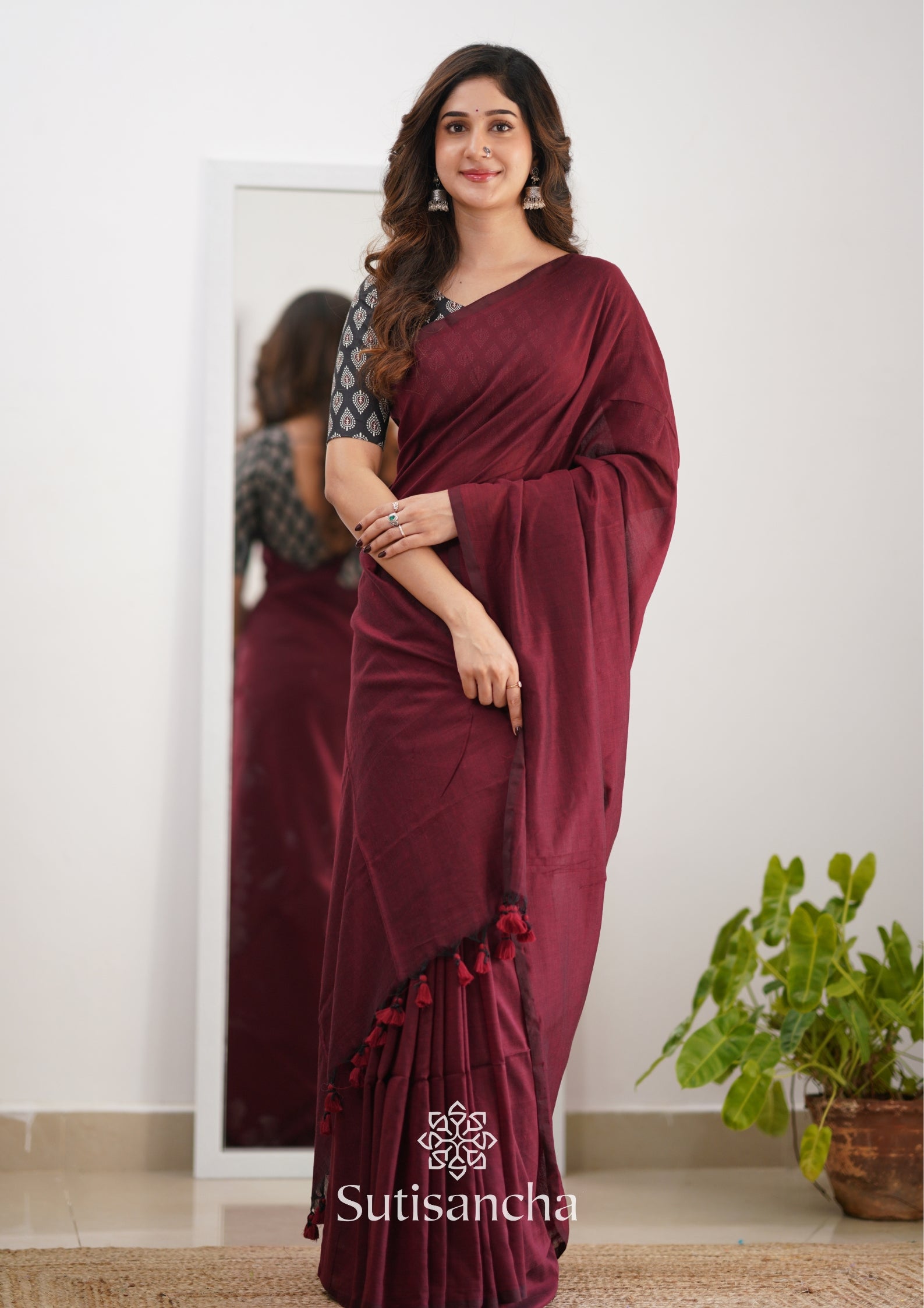 Sutisancha Maroon Handloom Cotton Saree With Designer Blouse