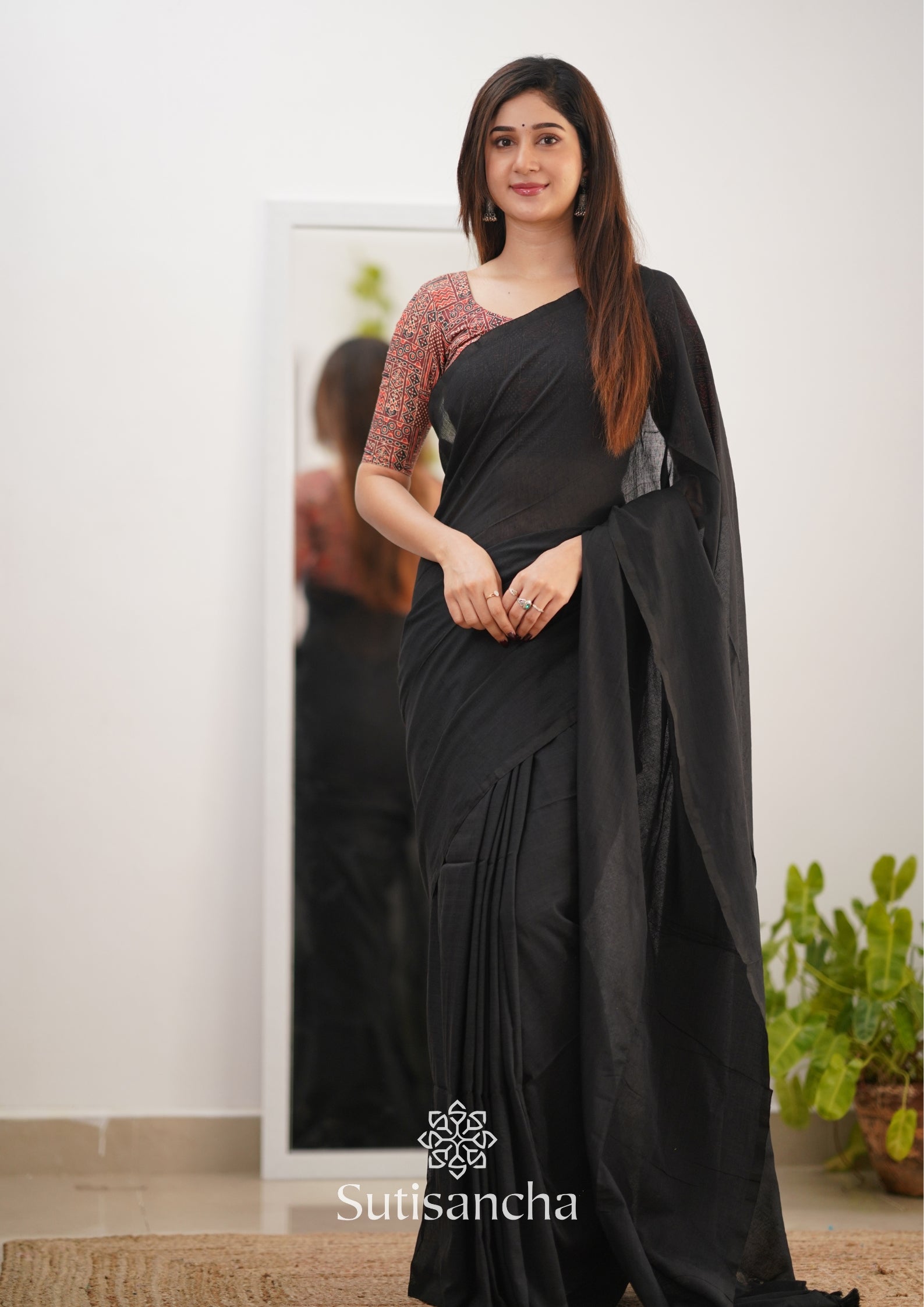 Sutisancha Black Handloom Cotton Saree With Designer Blouse