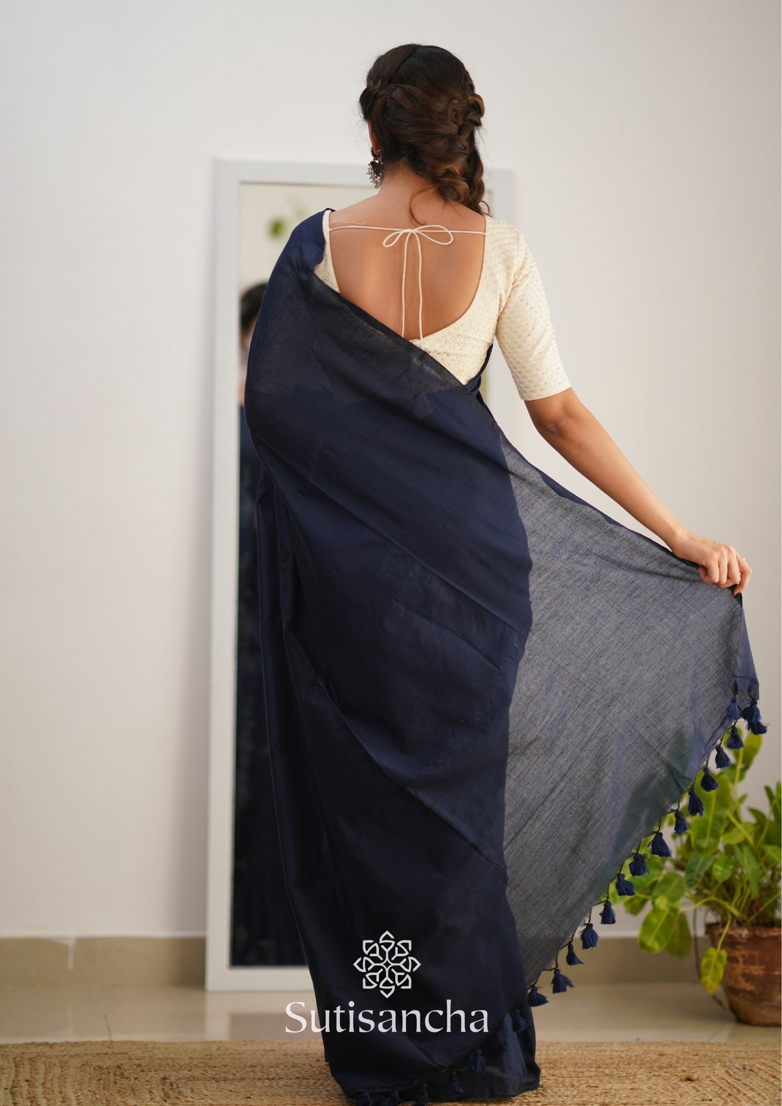 Sutisancha Navyblue Handloom Cotton Saree With Designer Blouse