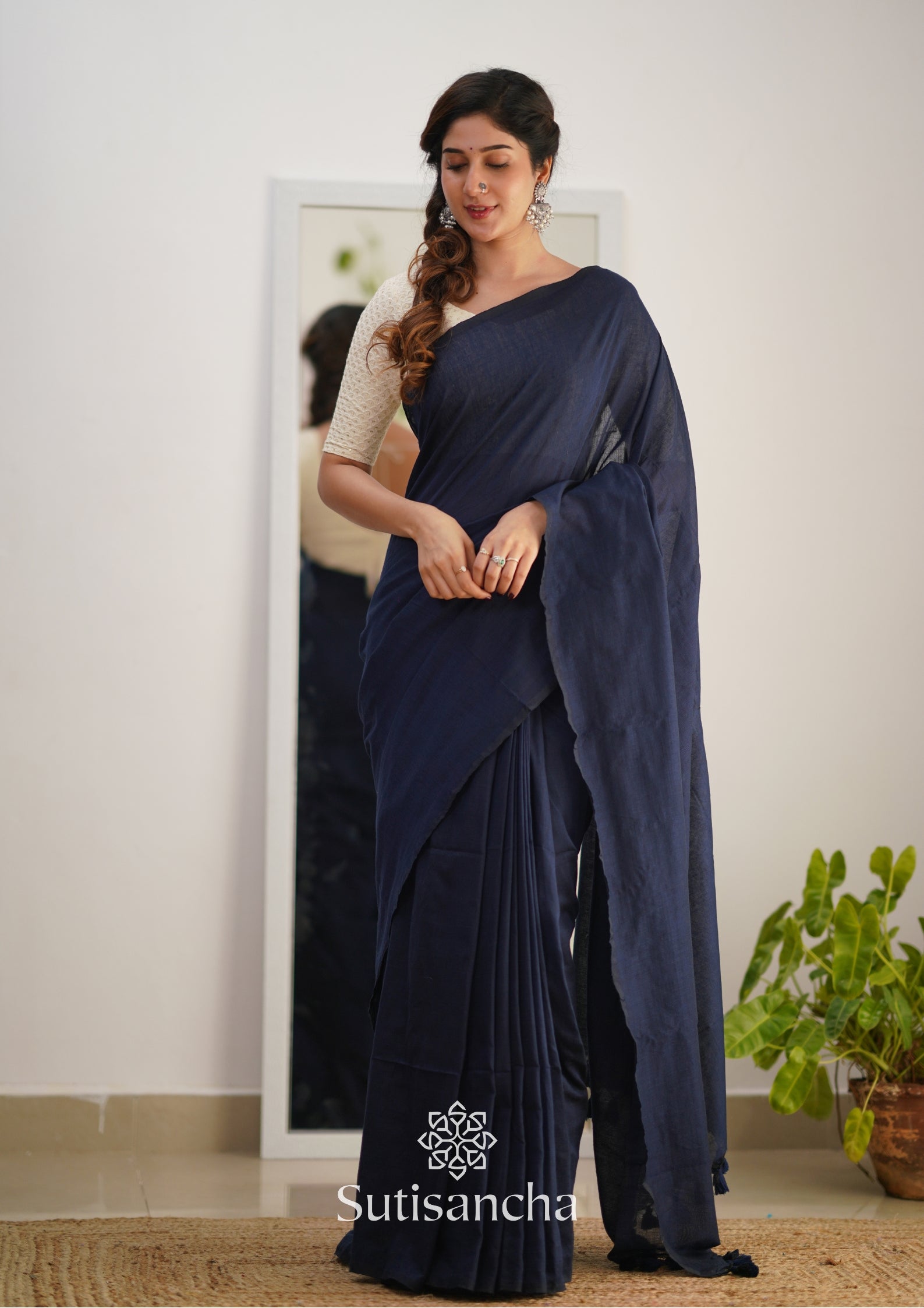 Sutisancha Navyblue Handloom Cotton Saree With Designer Blouse