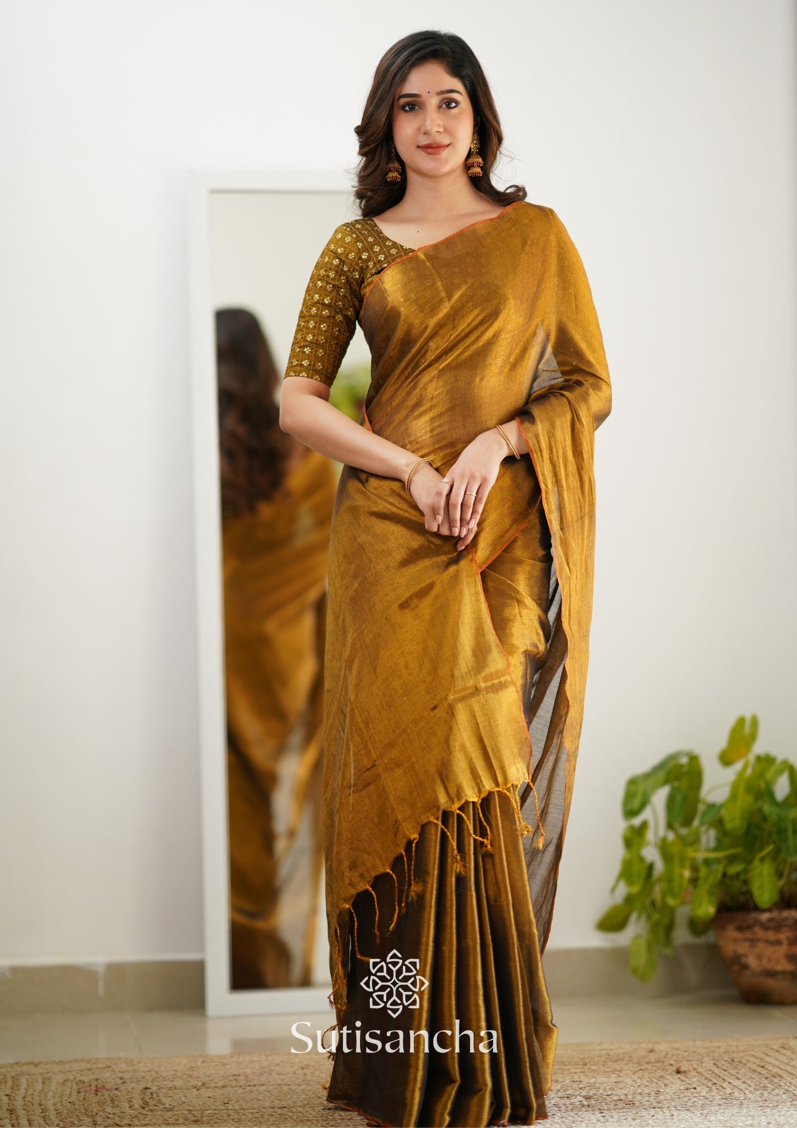 Sutisancha Metallic Gold Handloom Tissue Saree With Designer Blouse