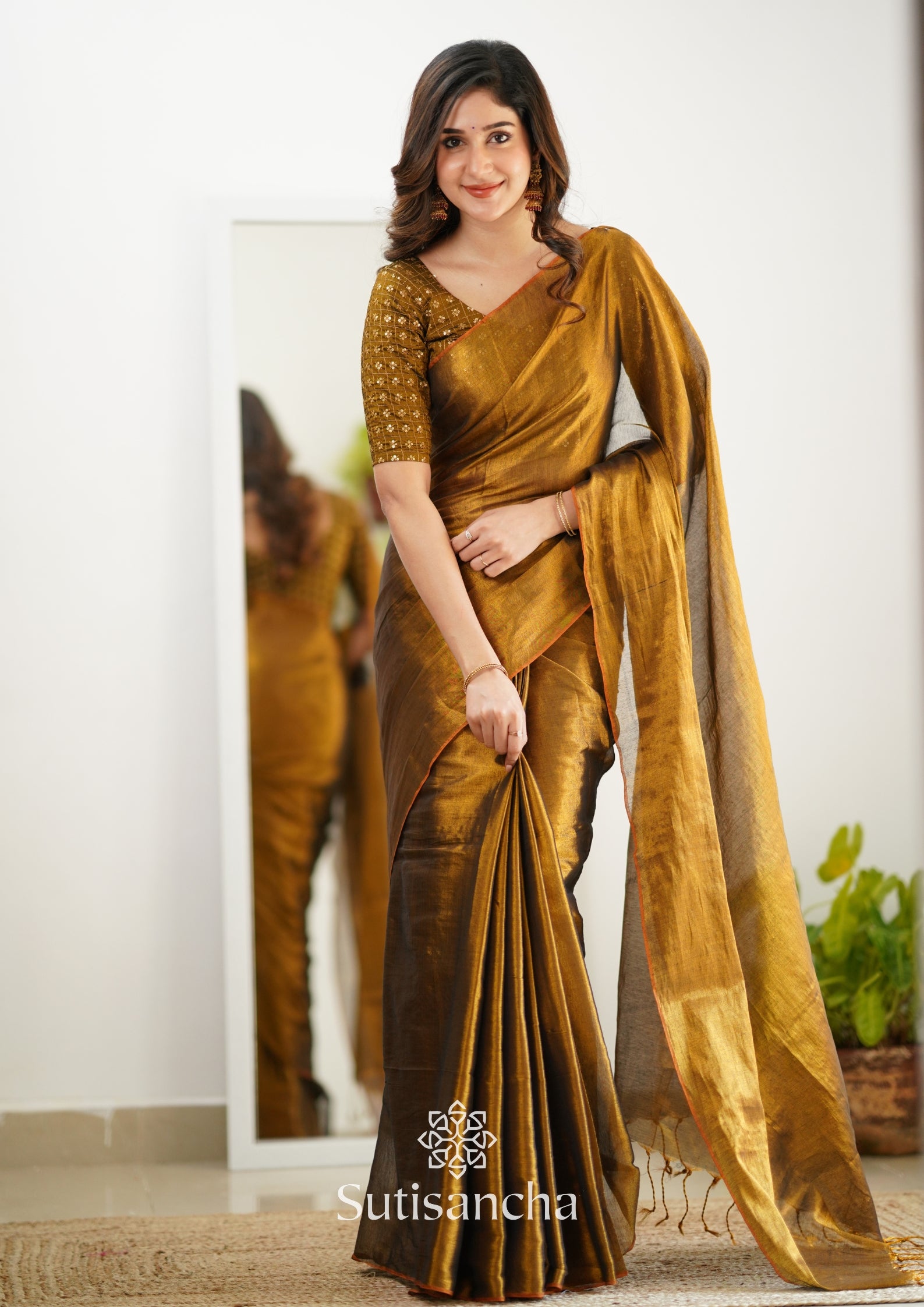 Sutisancha Metallic Gold Handloom Tissue Saree With Designer Blouse