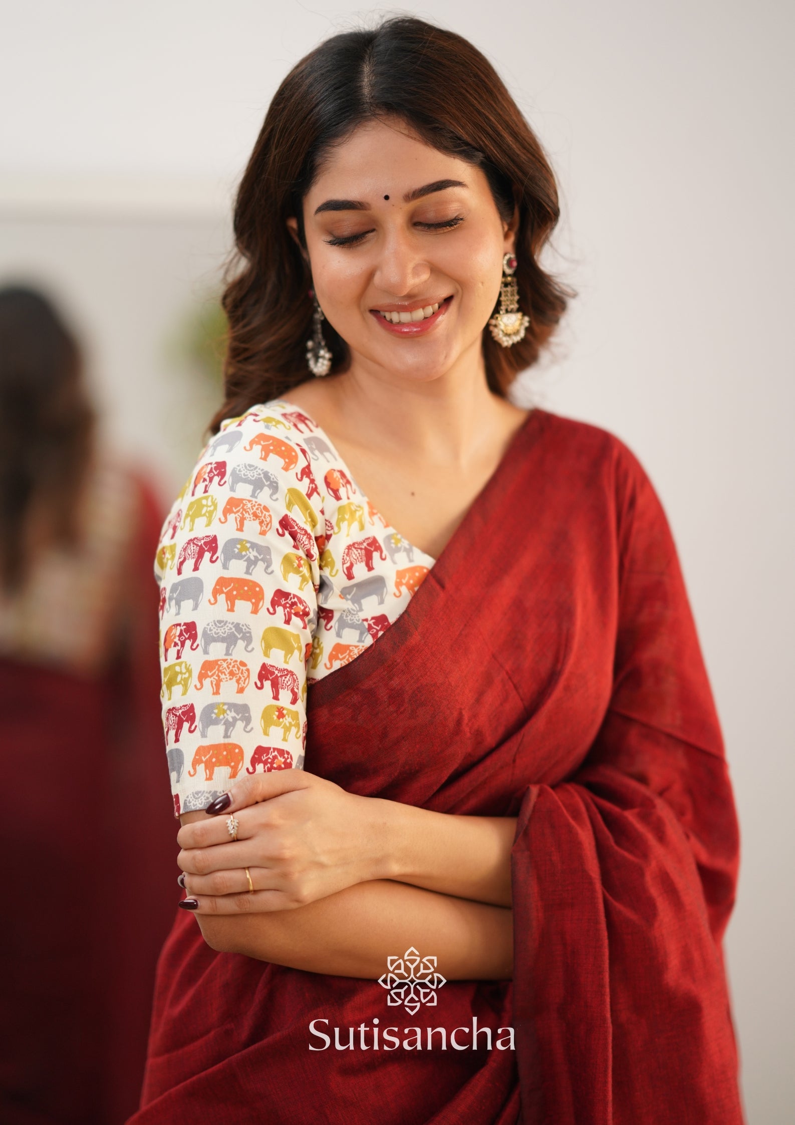 Sutisancha Cherry Maroon Handloom Cotton Saree With Blouse
