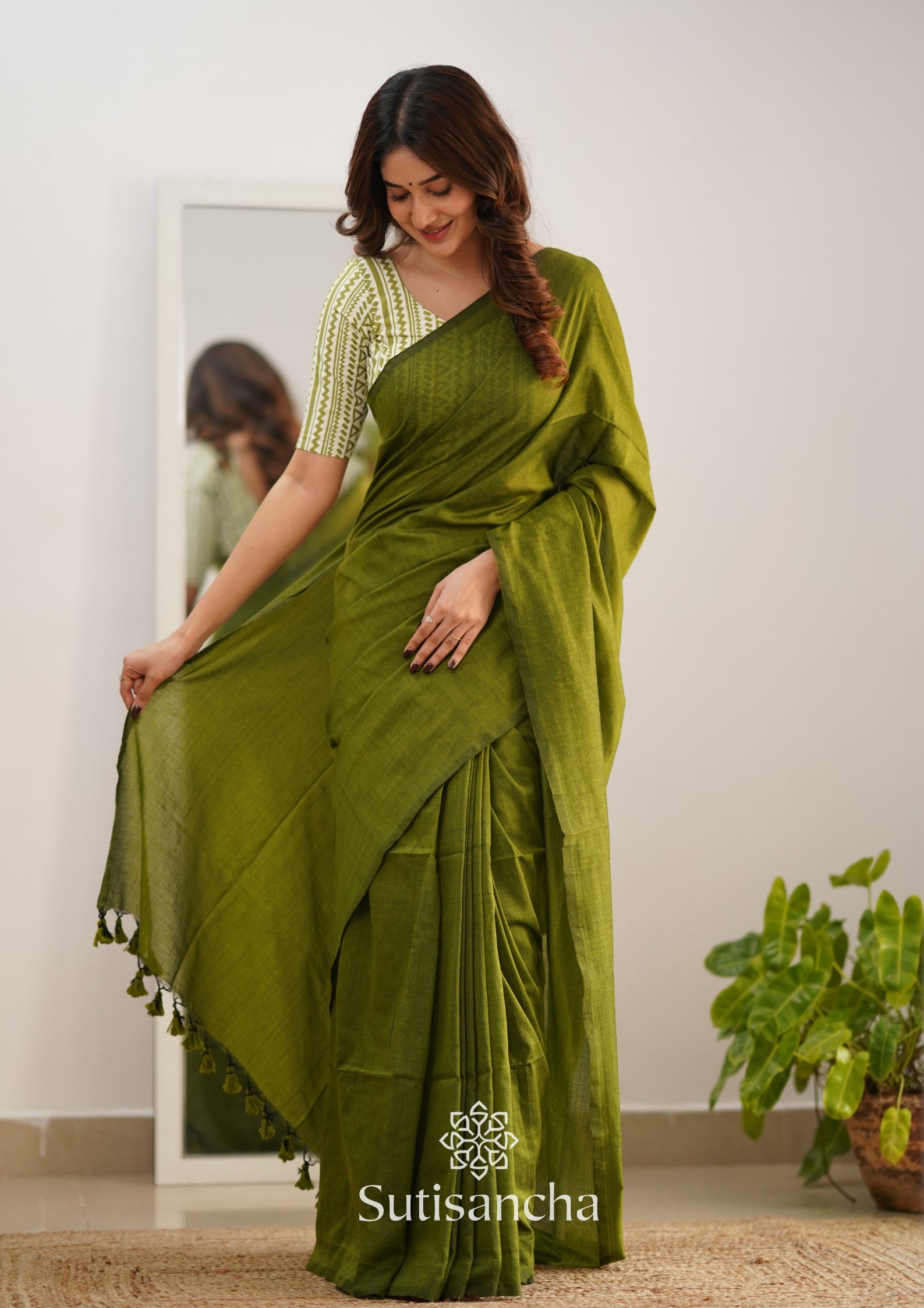 Sutisancha Mehndi Handloom Cotton Saree With Designer Blouse