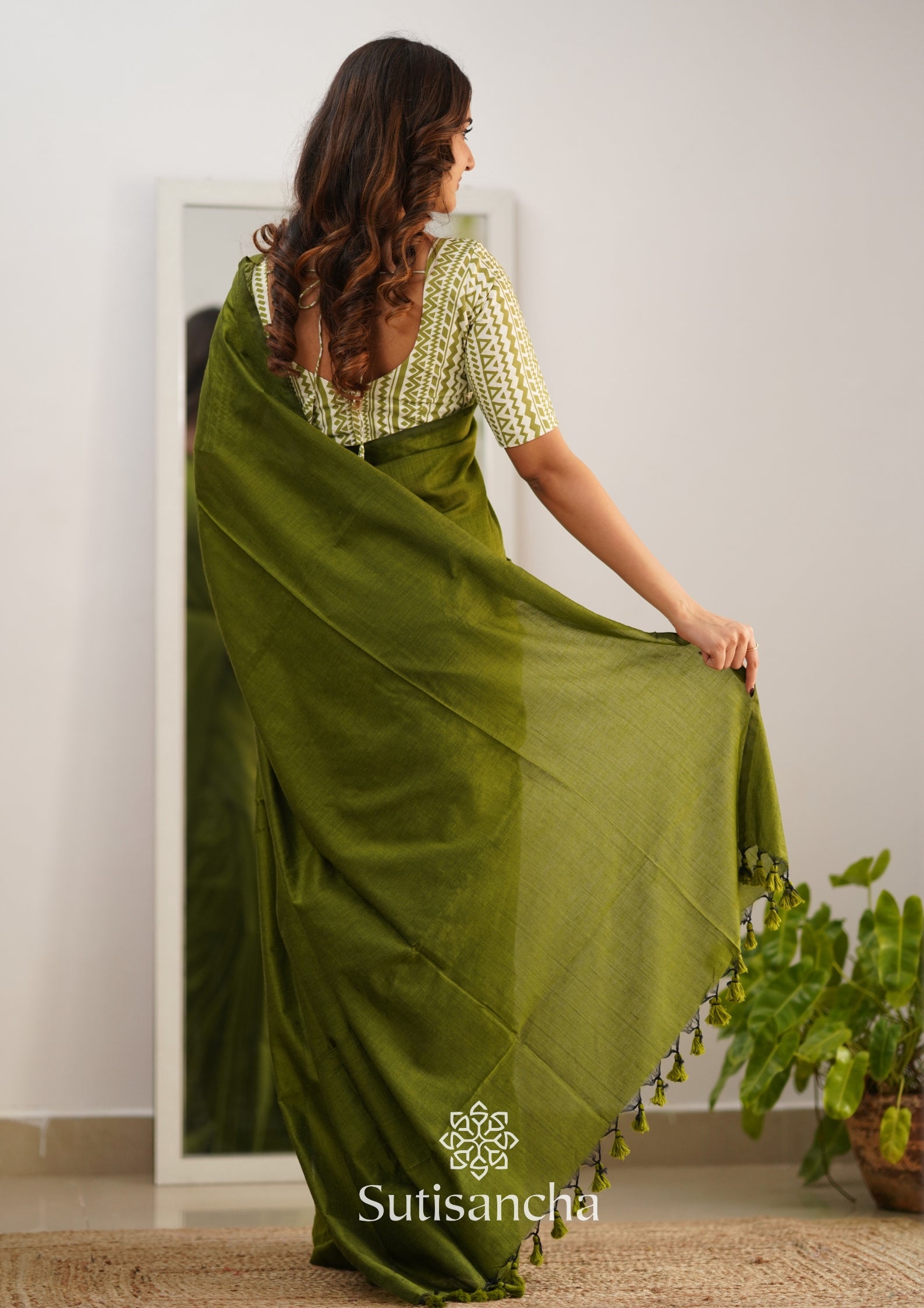 Sutisancha Mehndi Handloom Cotton Saree With Designer Blouse