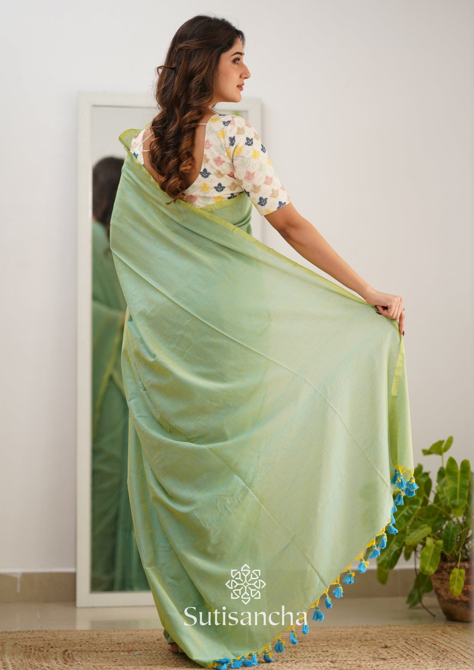 Sutisancha Pistachio Green Handloom Cotton Saree With Designer Blouse
